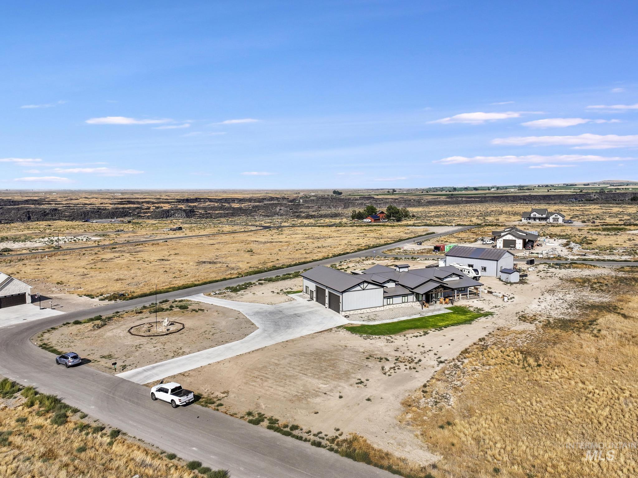 4038 n 3510 e West dr, Kimberly, Idaho 83341, 5 Bedrooms, 4 Bathrooms, Residential For Sale, Price $1,400,000, 98987665