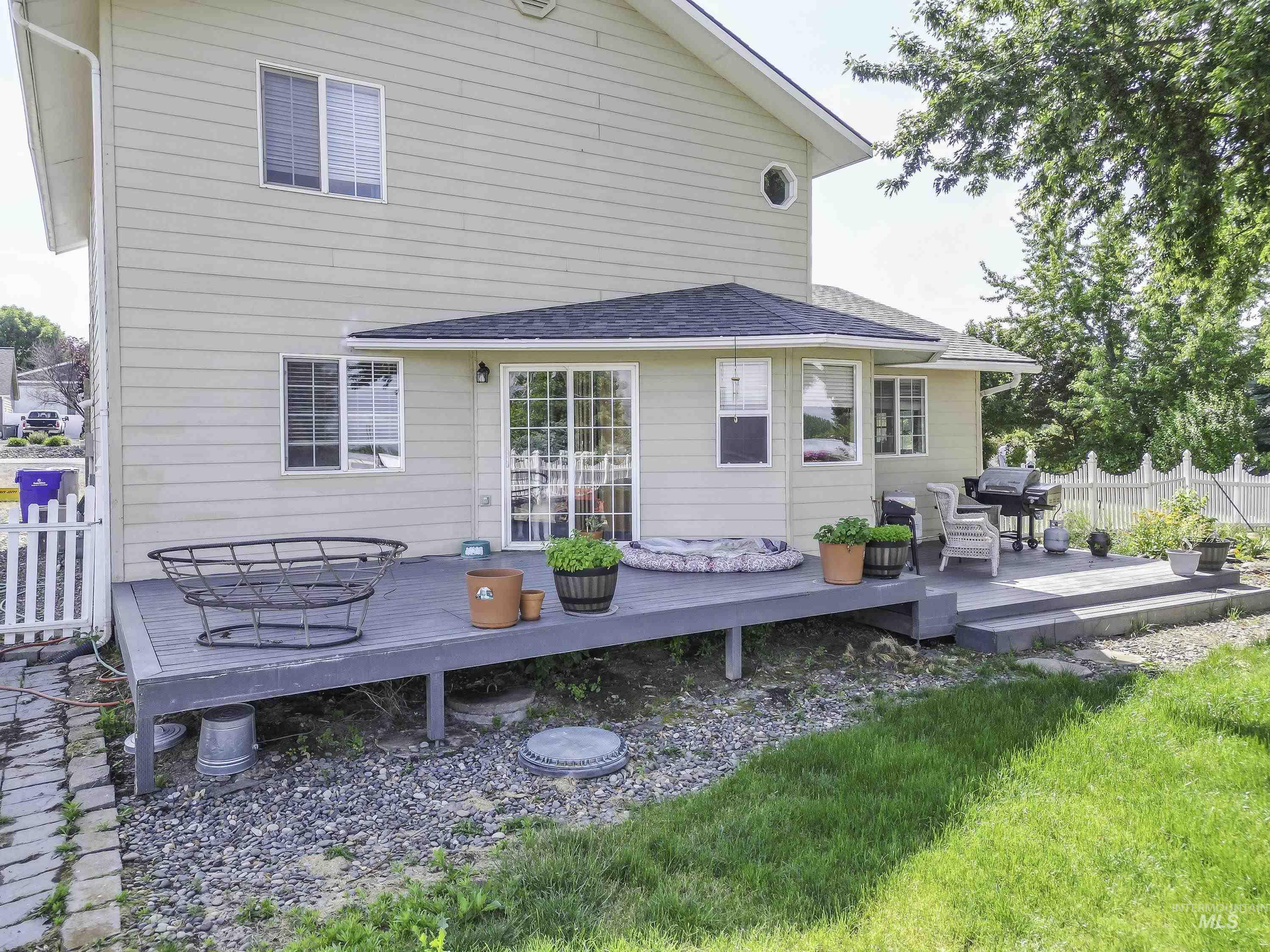 1750 E Wheatlands, Lewiston, Idaho 83501, 4 Bedrooms, 3 Bathrooms, Residential For Sale, Price $480,000, 98987667