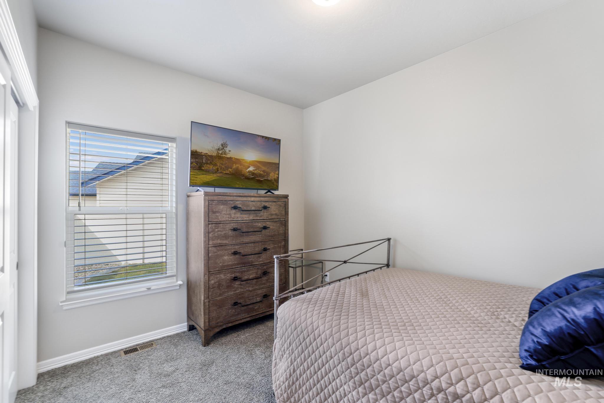 1419 Blue Grouse Way, Twin Falls, Idaho 83301-5978, 3 Bedrooms, 2 Bathrooms, Residential For Sale, Price $415,000, 98987670