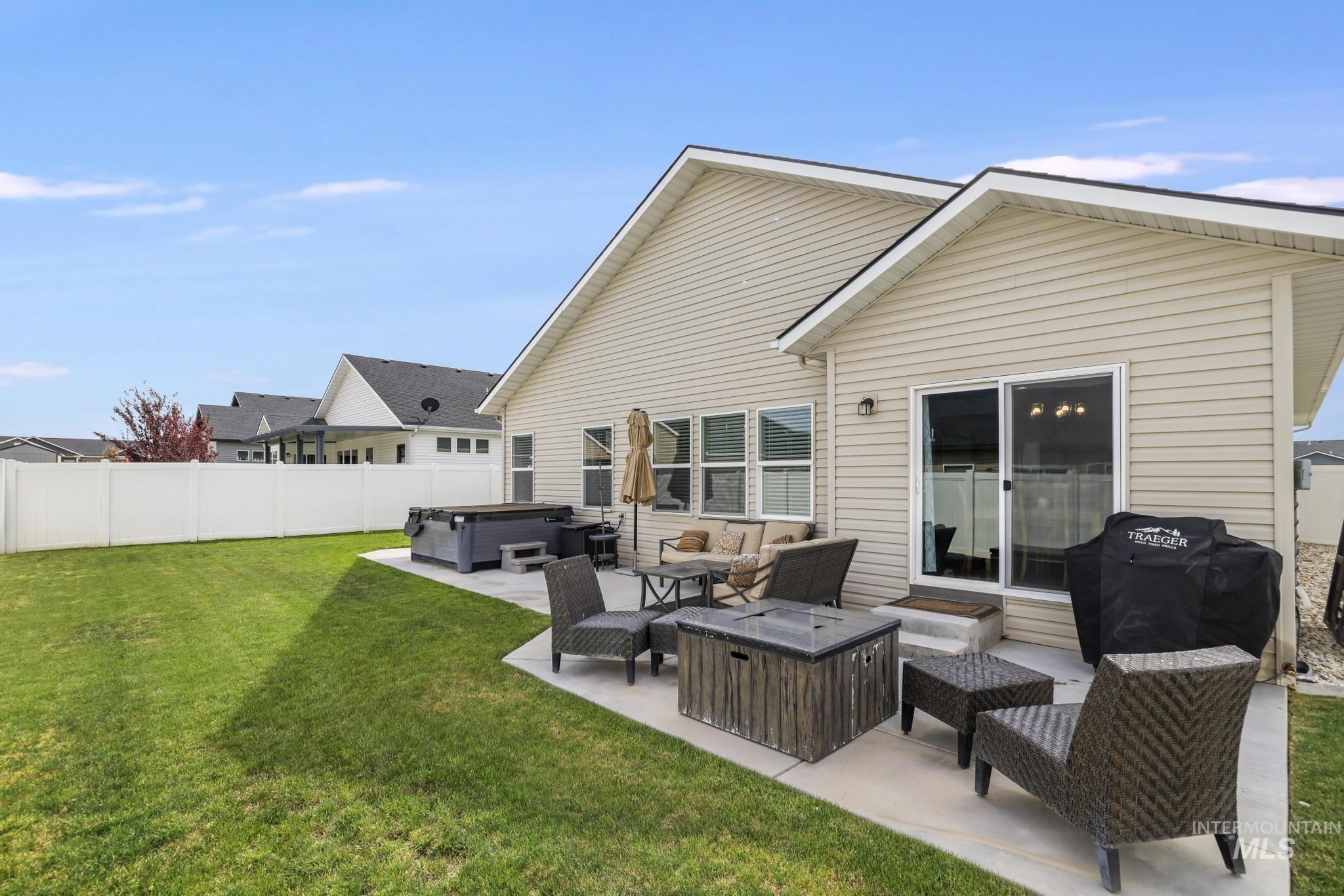 1419 Blue Grouse Way, Twin Falls, Idaho 83301-5978, 3 Bedrooms, 2 Bathrooms, Residential For Sale, Price $415,000, 98987670