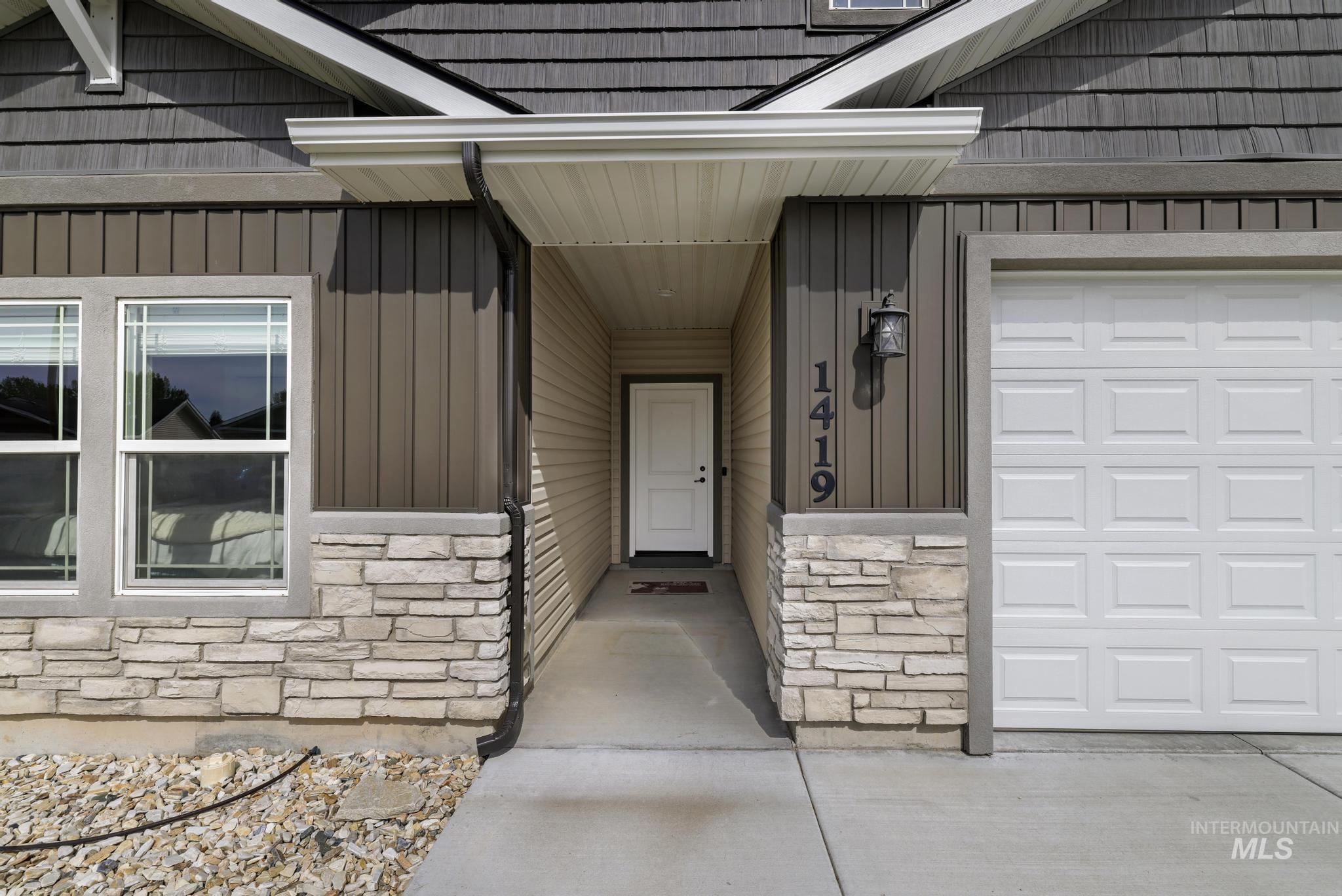 1419 Blue Grouse Way, Twin Falls, Idaho 83301-5978, 3 Bedrooms, 2 Bathrooms, Residential For Sale, Price $415,000, 98987670