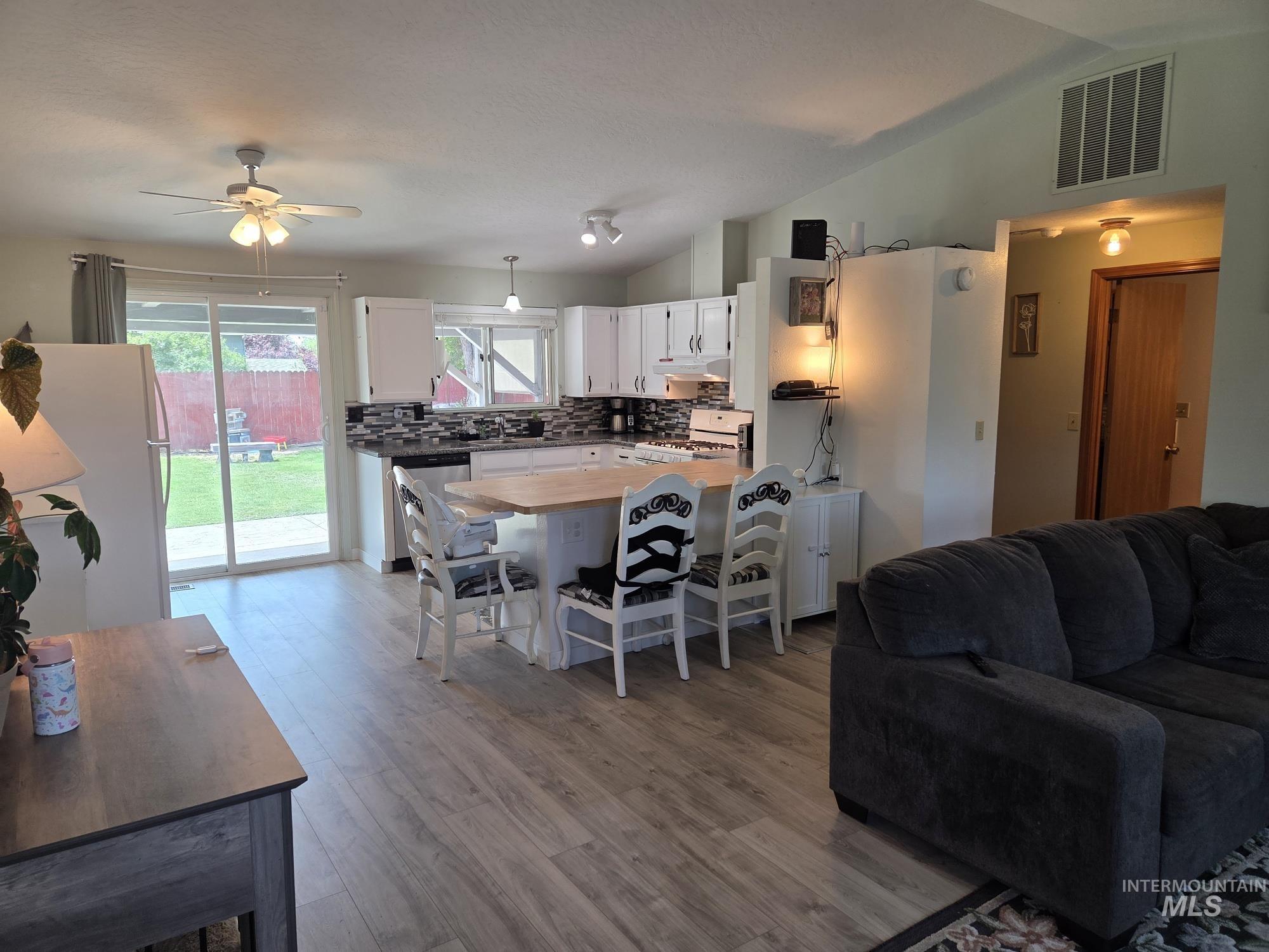 2323 Sugar Cane Dr, Nampa, Idaho 83687, 2 Bedrooms, 1 Bathroom, Residential For Sale, Price $323,000, 98987673