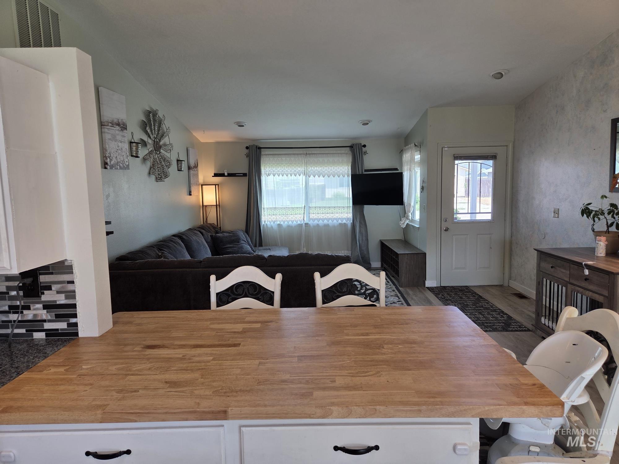 2323 Sugar Cane Dr, Nampa, Idaho 83687, 2 Bedrooms, 1 Bathroom, Residential For Sale, Price $323,000, 98987673