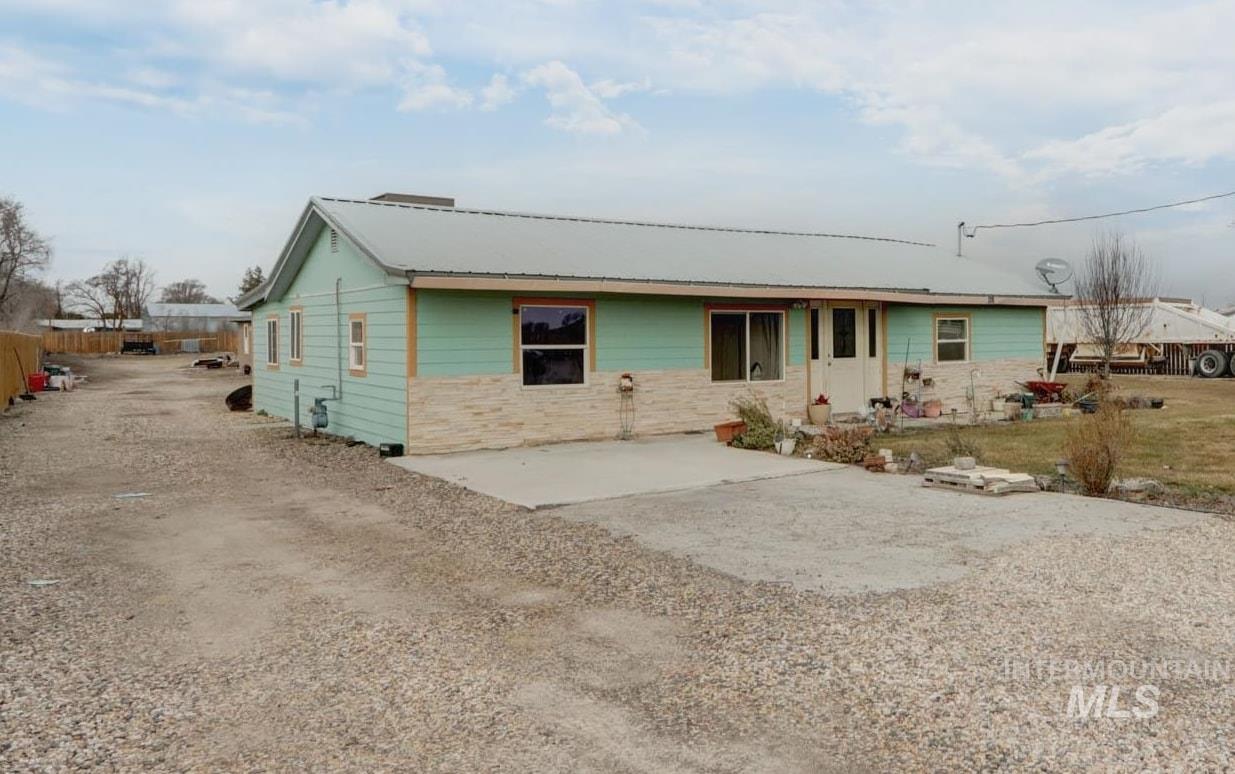 801 Thrifty Way, Ontario, Oregon 97914, 3 Bedrooms, 1.5 Bathrooms, Residential For Sale, Price $360,000, 98987684