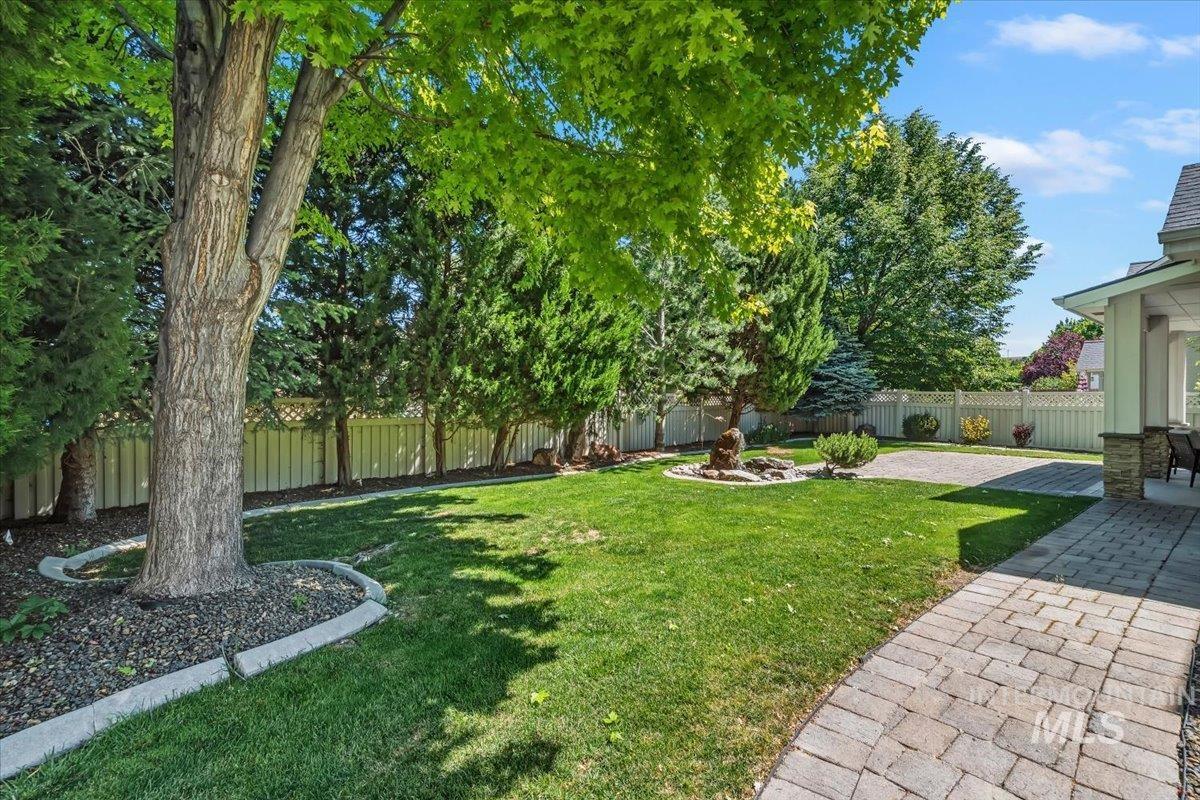 2998 E Shadowwolf Dr, Eagle, Idaho 83616, 5 Bedrooms, 2.5 Bathrooms, Residential For Sale, Price $719,900, 98987690
