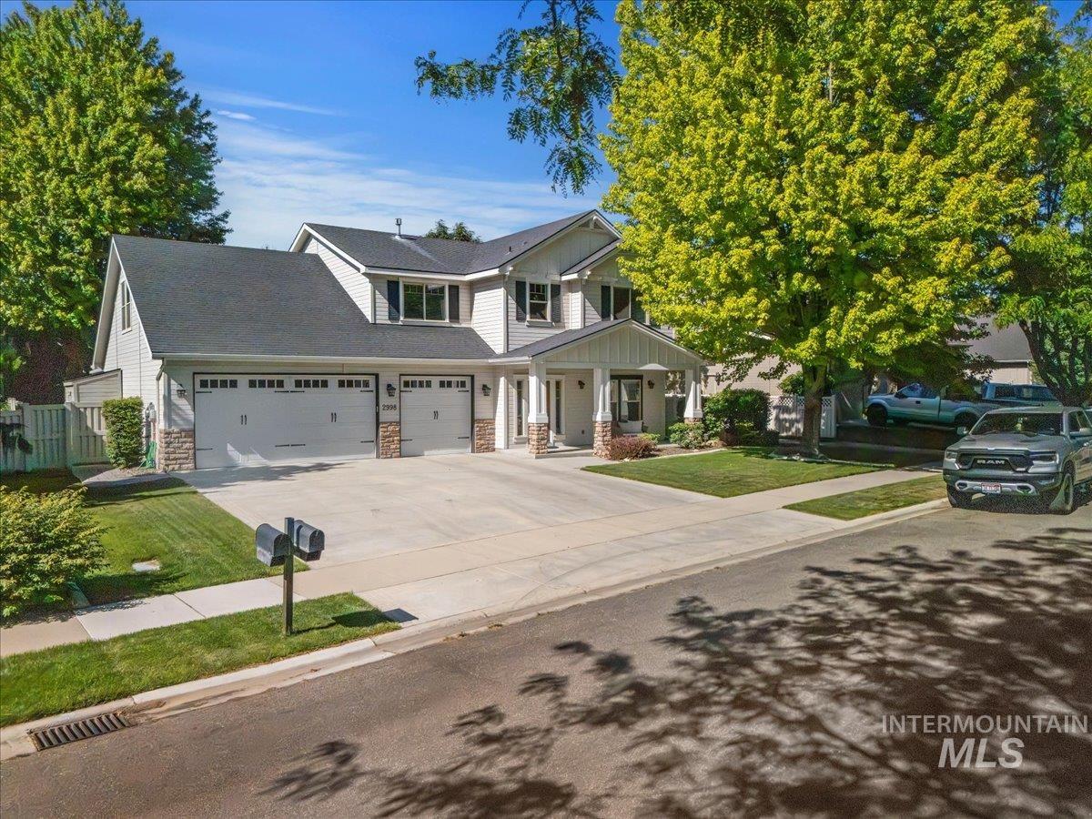 2998 E Shadowwolf Dr, Eagle, Idaho 83616, 5 Bedrooms, 2.5 Bathrooms, Residential For Sale, Price $719,900, 98987690