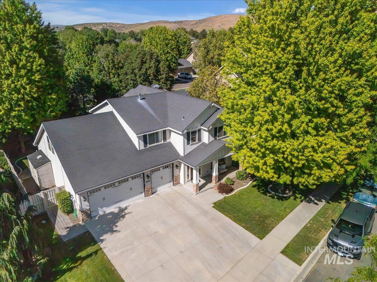 2998 E Shadowwolf Dr, Eagle, Idaho 83616, 5 Bedrooms, 2.5 Bathrooms, Residential For Sale, Price $719,900, 98987690