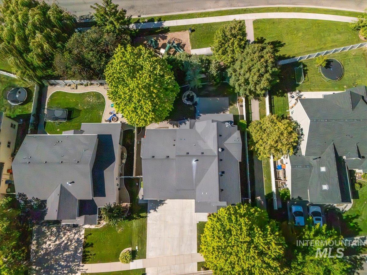2998 E Shadowwolf Dr, Eagle, Idaho 83616, 5 Bedrooms, 2.5 Bathrooms, Residential For Sale, Price $719,900, 98987690