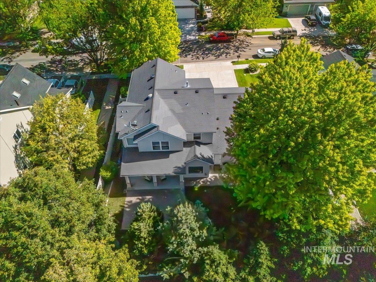 2998 E Shadowwolf Dr, Eagle, Idaho 83616, 5 Bedrooms, 2.5 Bathrooms, Residential For Sale, Price $719,900, 98987690