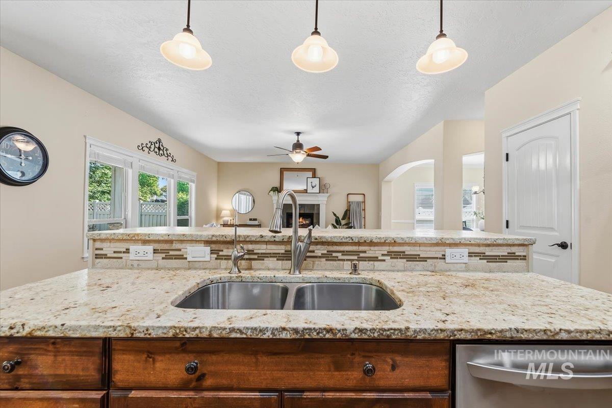 2998 E Shadowwolf Dr, Eagle, Idaho 83616, 5 Bedrooms, 2.5 Bathrooms, Residential For Sale, Price $719,900, 98987690