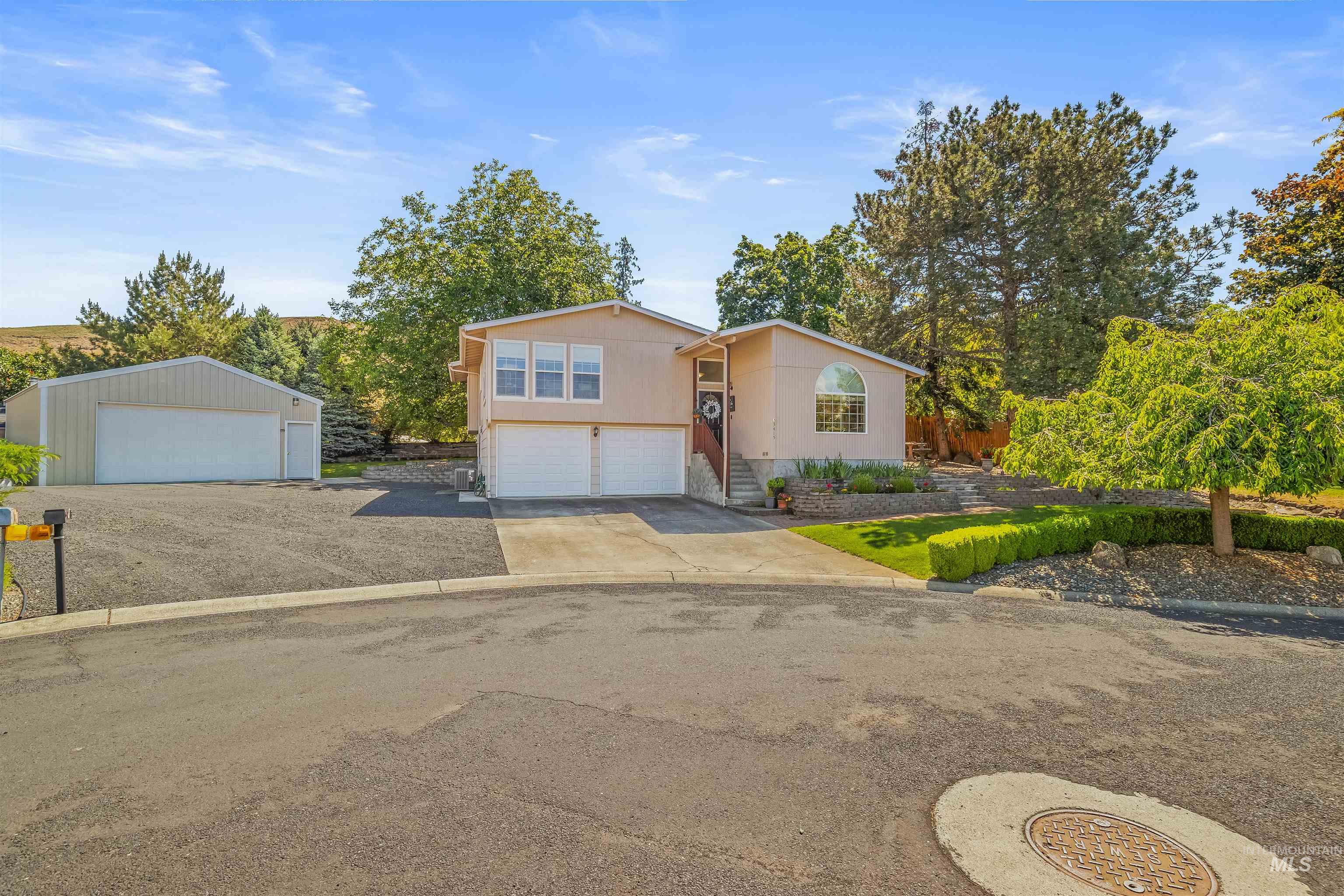 3415 Selway Dr, Lewiston, Idaho 83501, 4 Bedrooms, 2 Bathrooms, Residential For Sale, Price $615,000, 98987691