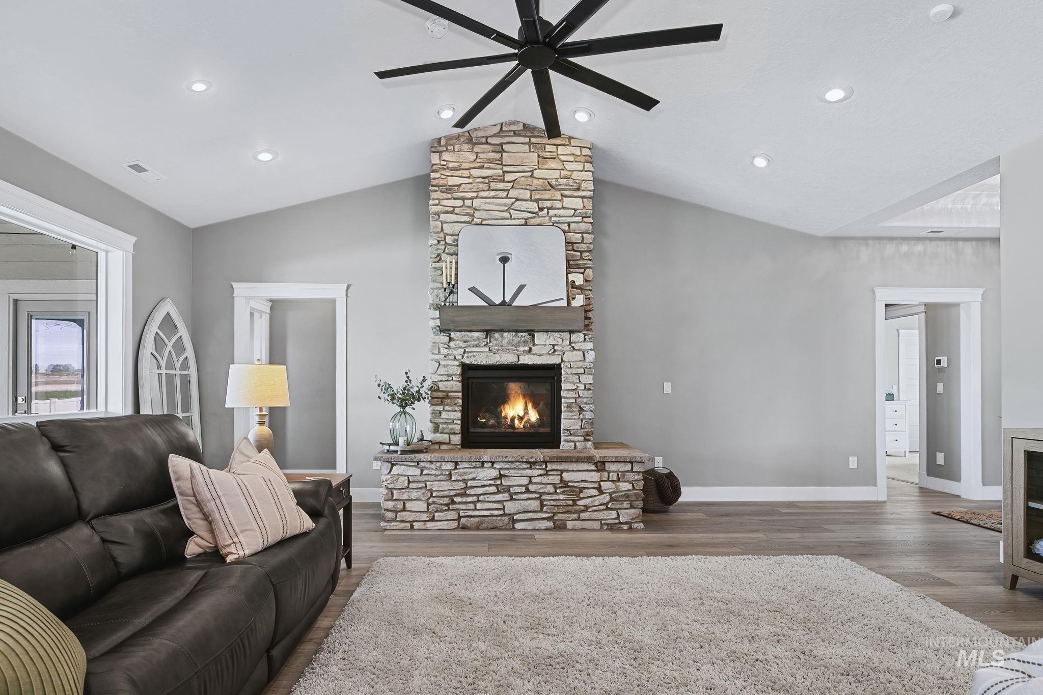15752 Revana Pl., Caldwell, Idaho 83607, 3 Bedrooms, 2.5 Bathrooms, Residential For Sale, Price $789,900, 98987716