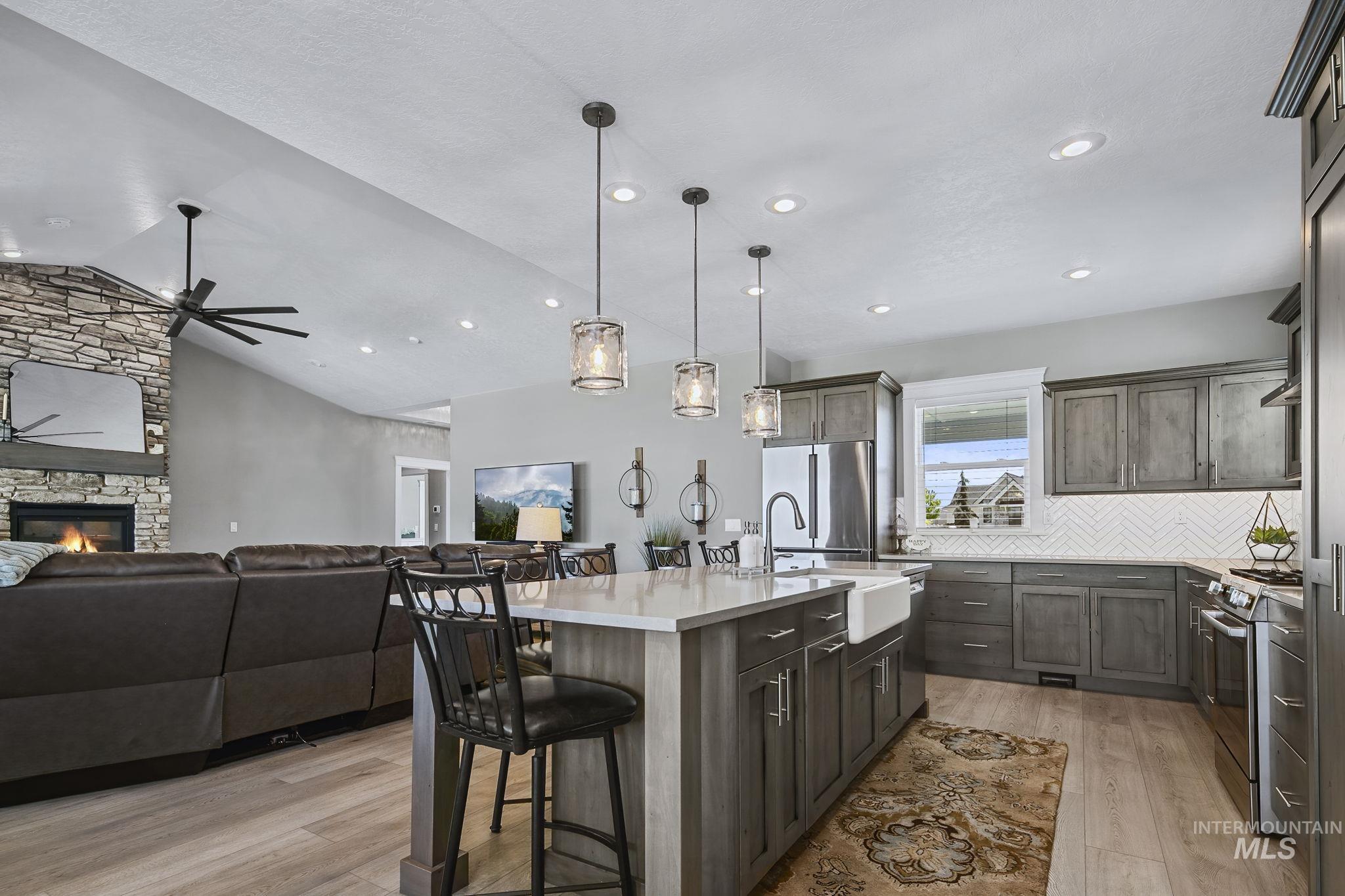 15752 Revana Pl., Caldwell, Idaho 83607, 3 Bedrooms, 2.5 Bathrooms, Residential For Sale, Price $789,900, 98987716