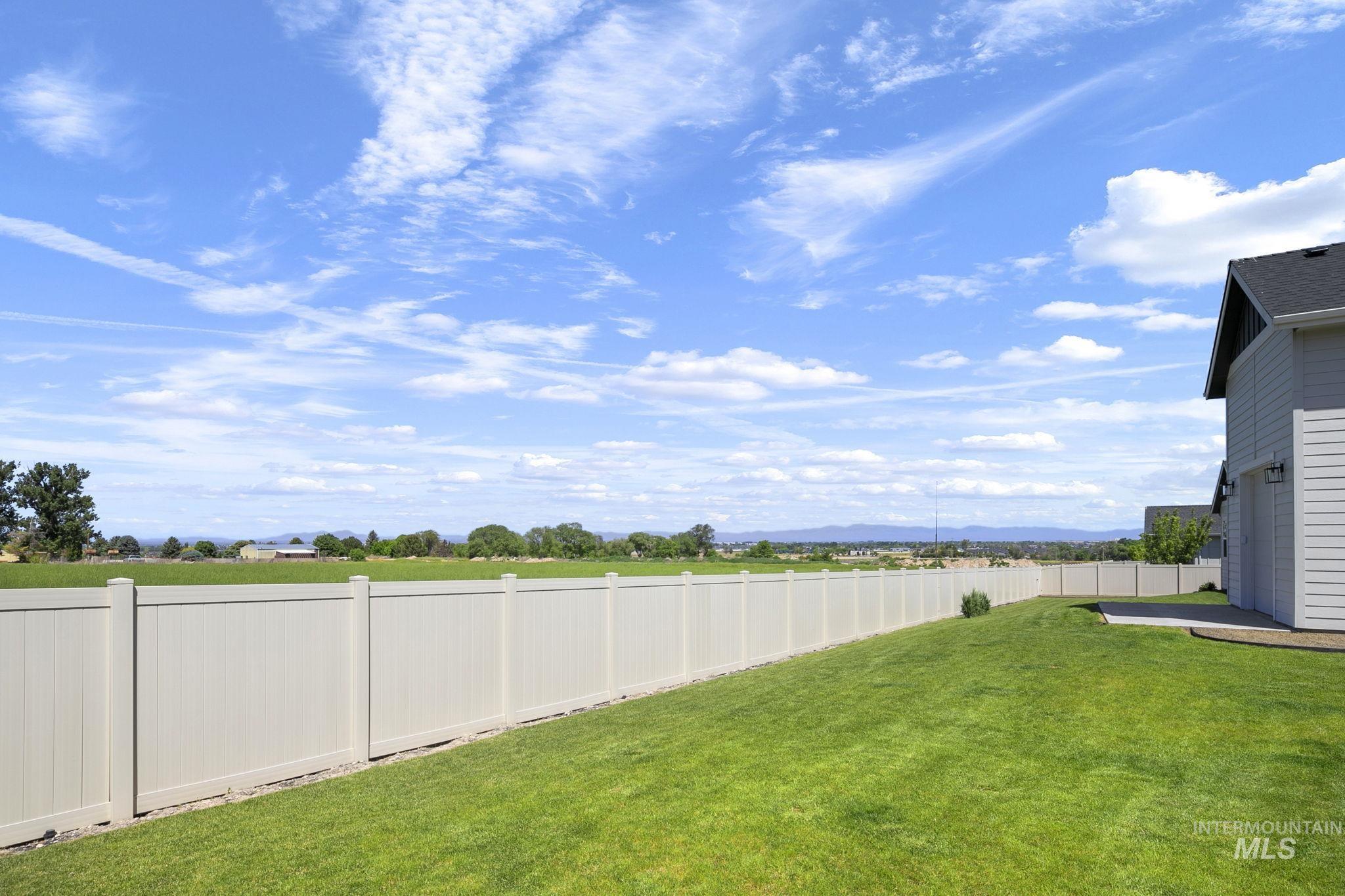 15752 Revana Pl., Caldwell, Idaho 83607, 3 Bedrooms, 2.5 Bathrooms, Residential For Sale, Price $789,900, 98987716