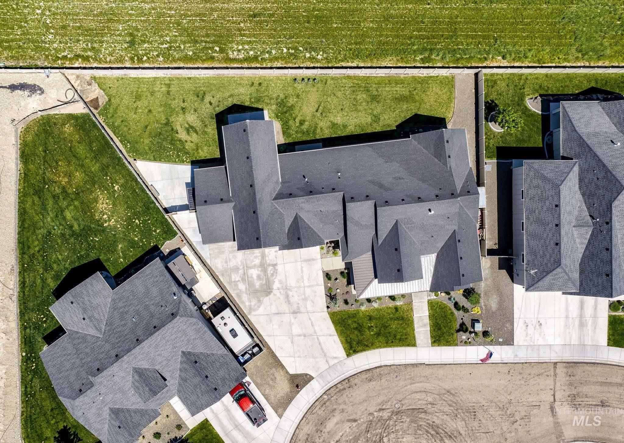 15752 Revana Pl., Caldwell, Idaho 83607, 3 Bedrooms, 2.5 Bathrooms, Residential For Sale, Price $789,900, 98987716