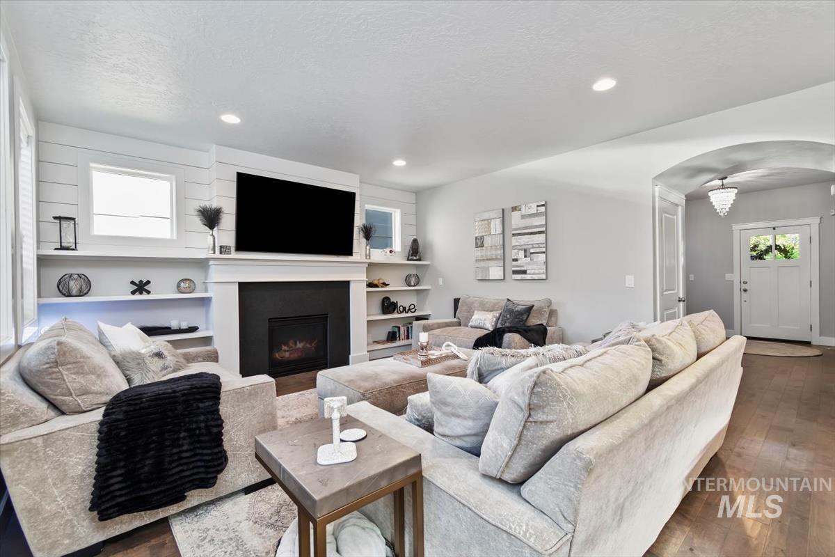 3042 S Shadywood Way, Boise, Idaho 83716, 4 Bedrooms, 2.5 Bathrooms, Residential For Sale, Price $859,000, 98987719