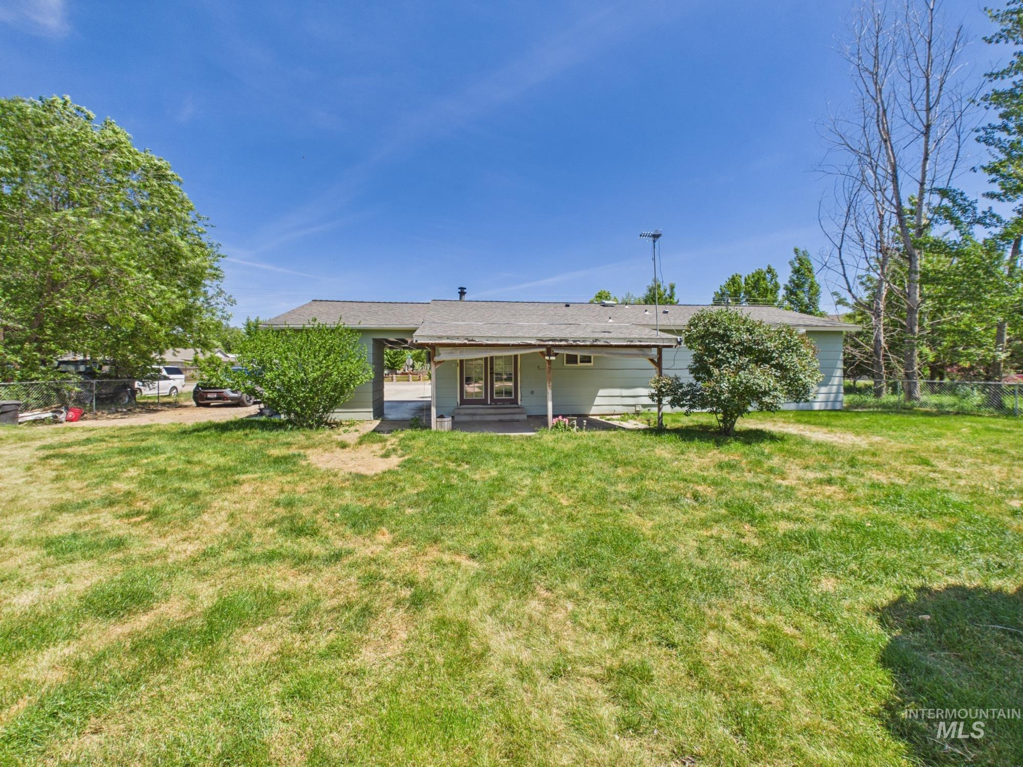 1527 N Plaza Road, Emmett, Idaho 83617, 3 Bedrooms, 1 Bathroom, Residential For Sale, Price $345,000, 98987720