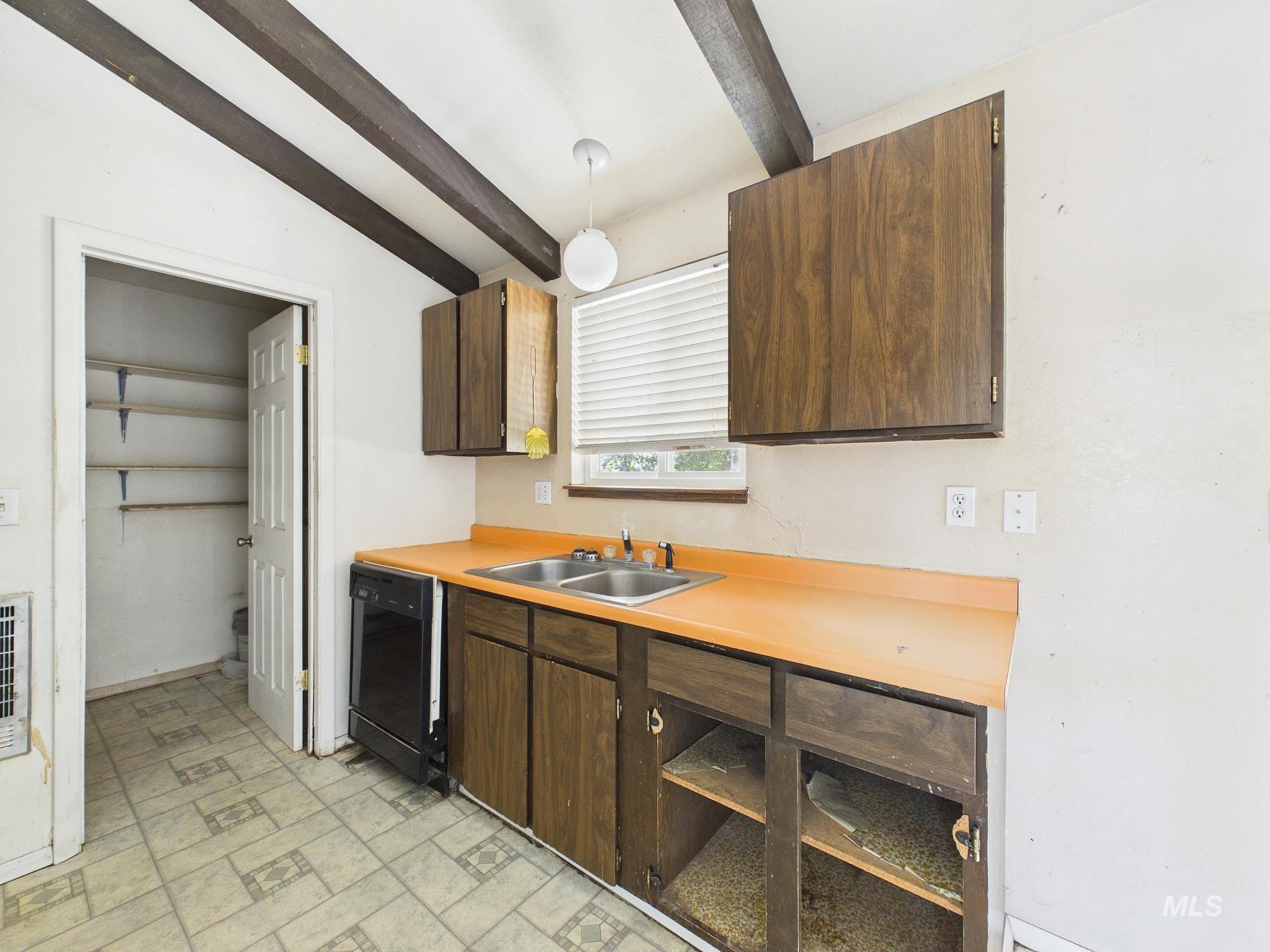 1527 N Plaza Road, Emmett, Idaho 83617, 3 Bedrooms, 1 Bathroom, Residential For Sale, Price $345,000, 98987720