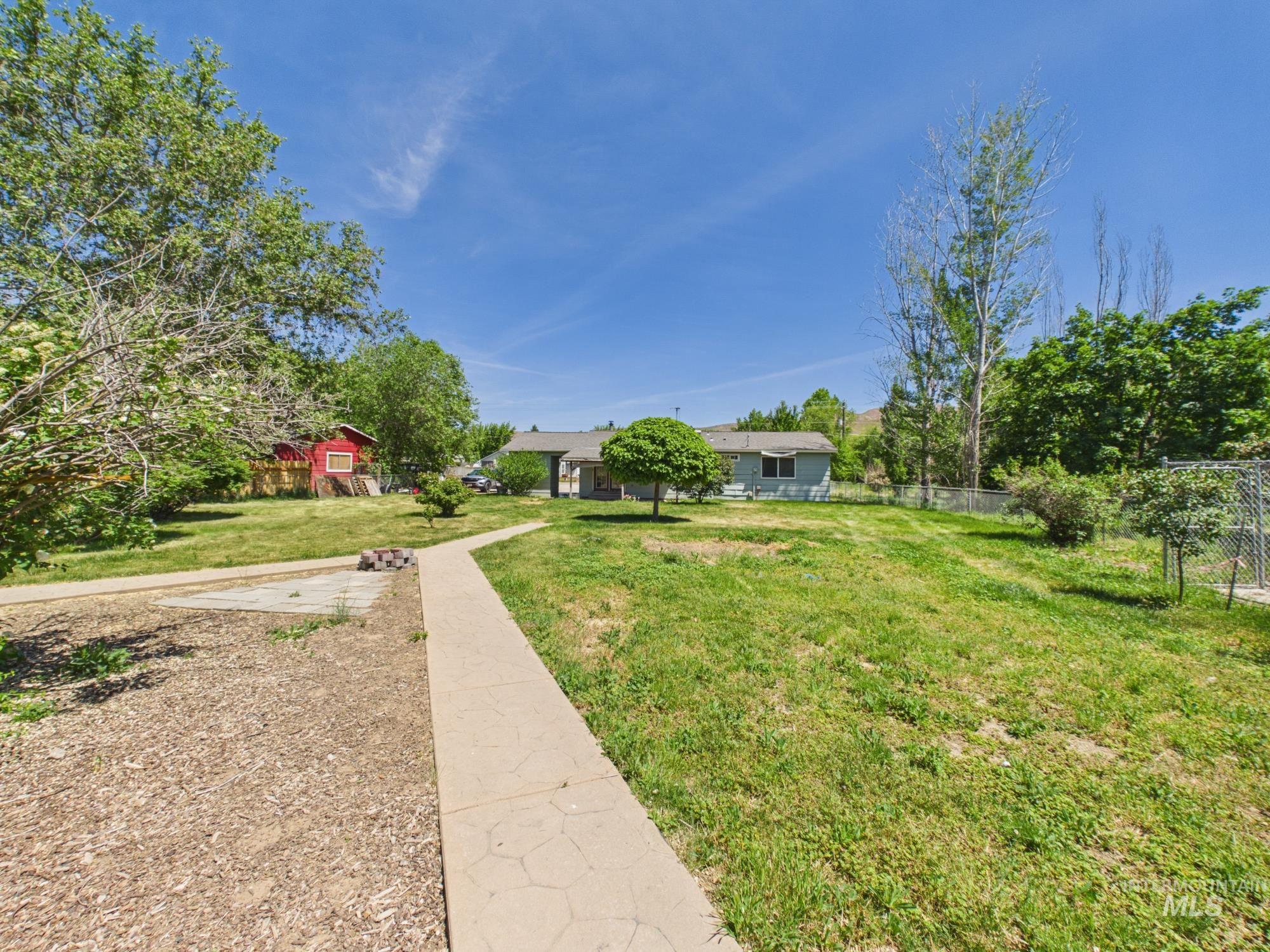 1527 N Plaza Road, Emmett, Idaho 83617, 3 Bedrooms, 1 Bathroom, Residential For Sale, Price $345,000, 98987720
