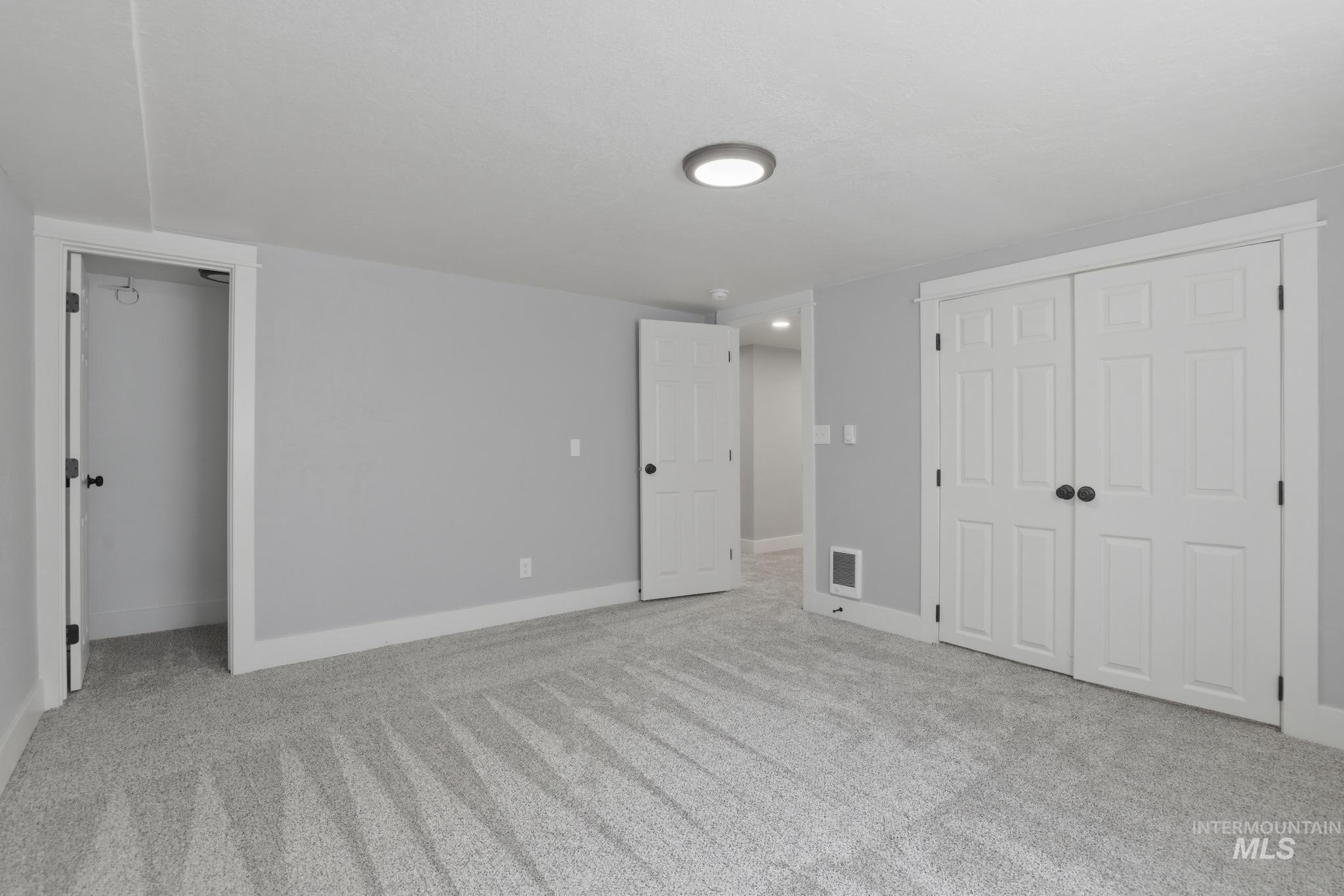 911 Eastland Dr, Twin Falls, Idaho 83301, 5 Bedrooms, 2 Bathrooms, Residential For Sale, Price $325,000, 98987723