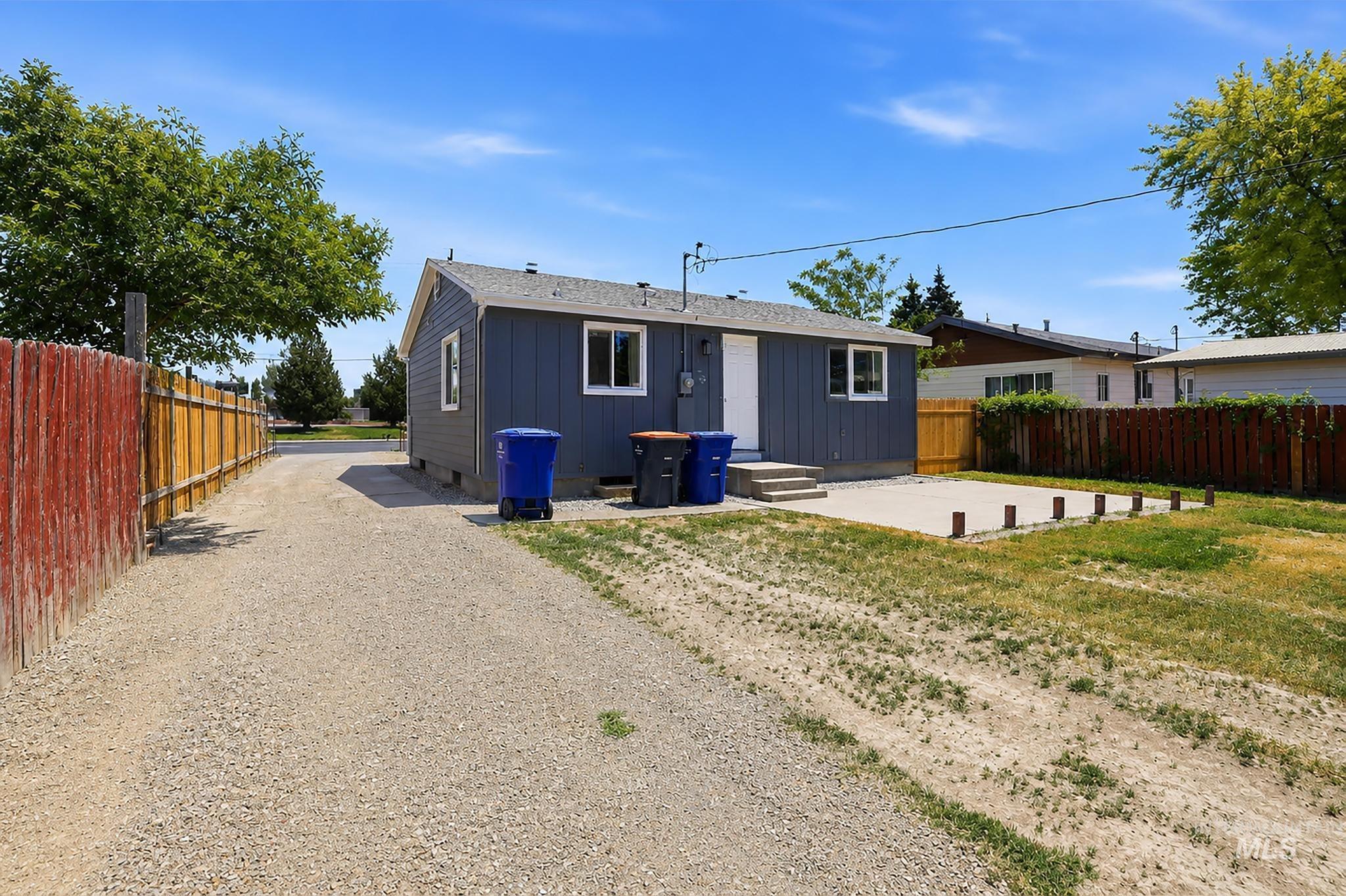 911 Eastland Dr, Twin Falls, Idaho 83301, 5 Bedrooms, 2 Bathrooms, Residential For Sale, Price $325,000, 98987723