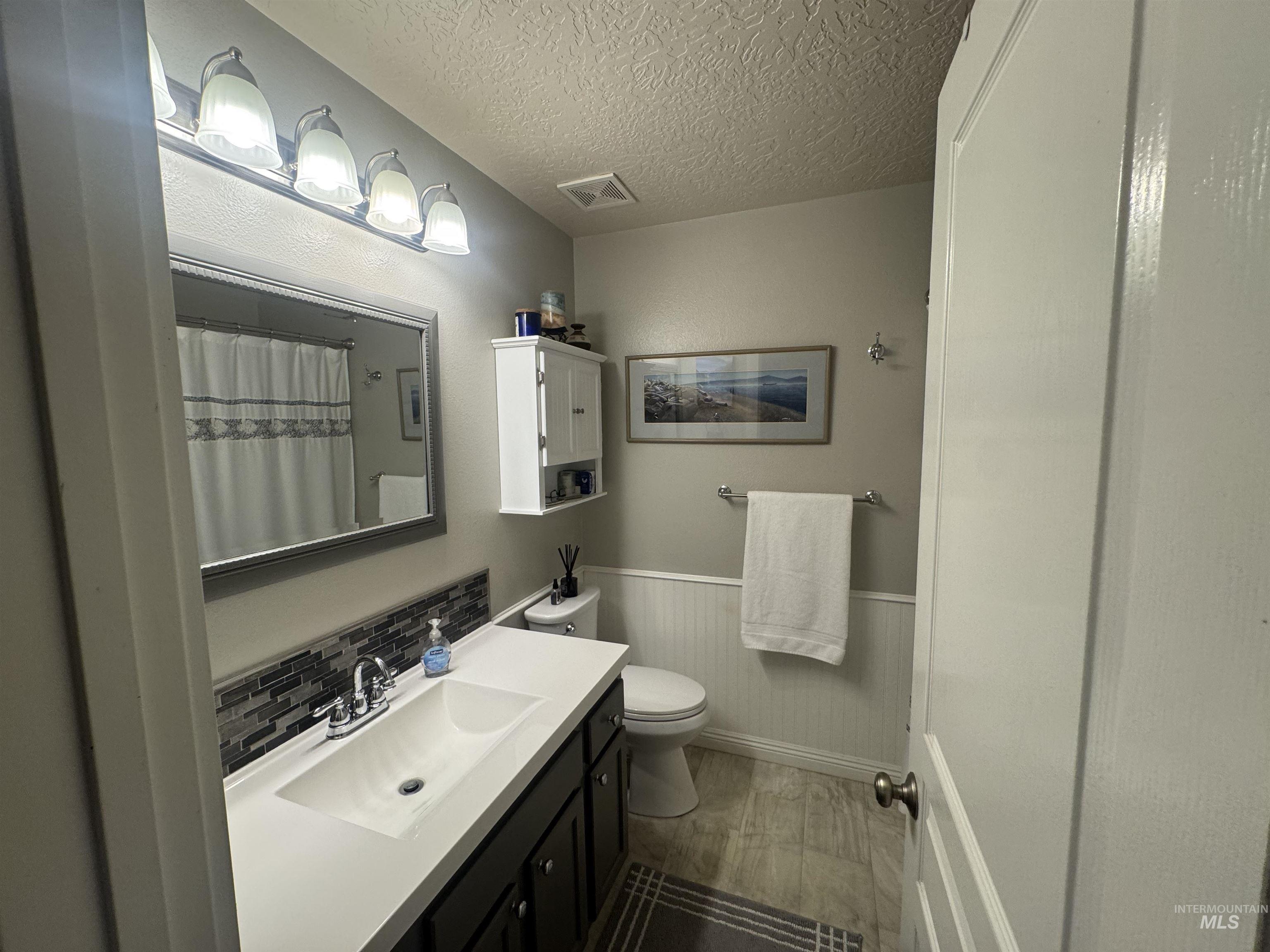 3939 W Hearst Dr, Meridian, Idaho 83642, 3 Bedrooms, 2 Bathrooms, Residential For Sale, Price $444,000, 98987725