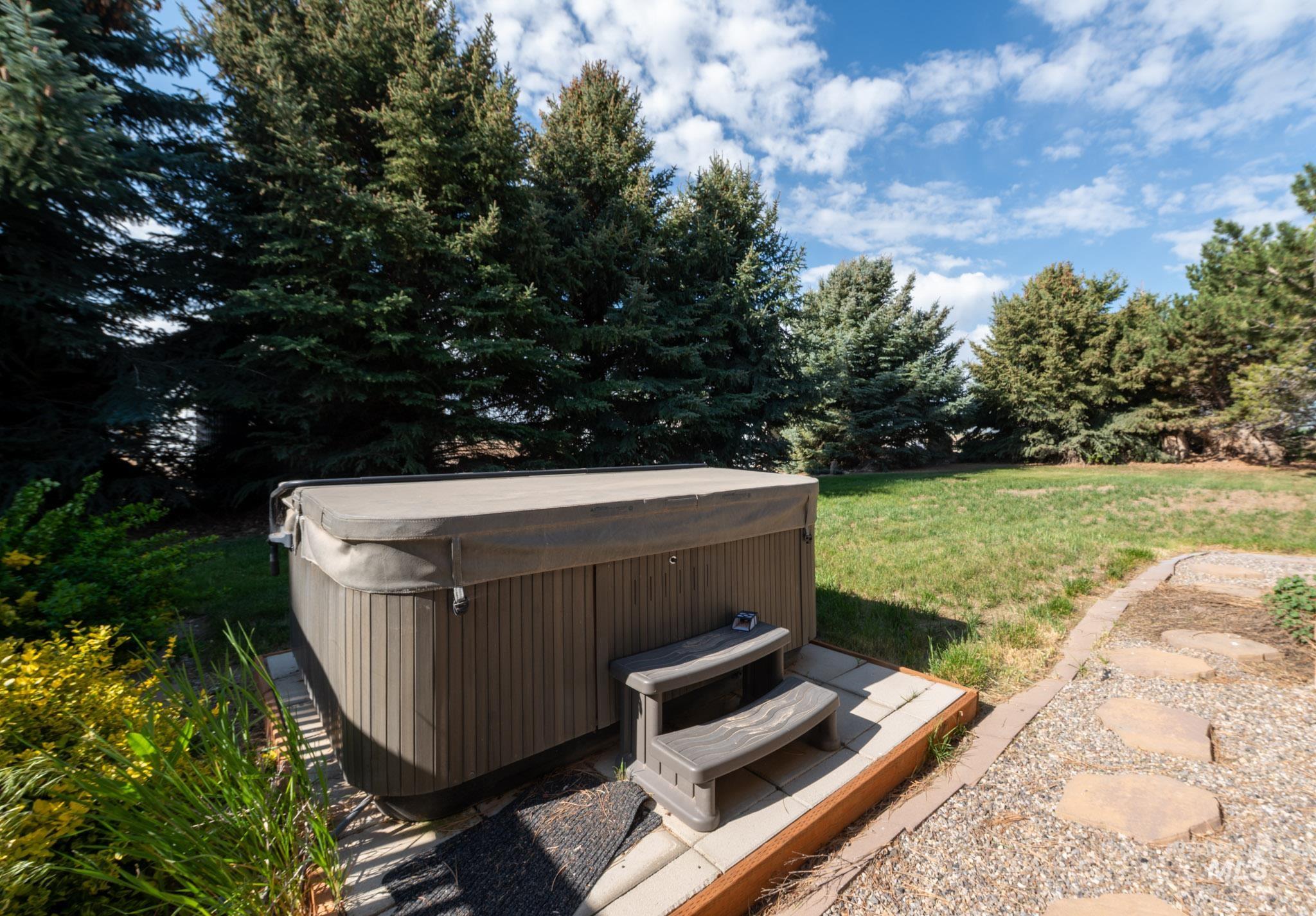 1181 Valley Rd, Eden, Idaho 83325, 4 Bedrooms, 2 Bathrooms, Residential For Sale, Price $330,000, 98987726