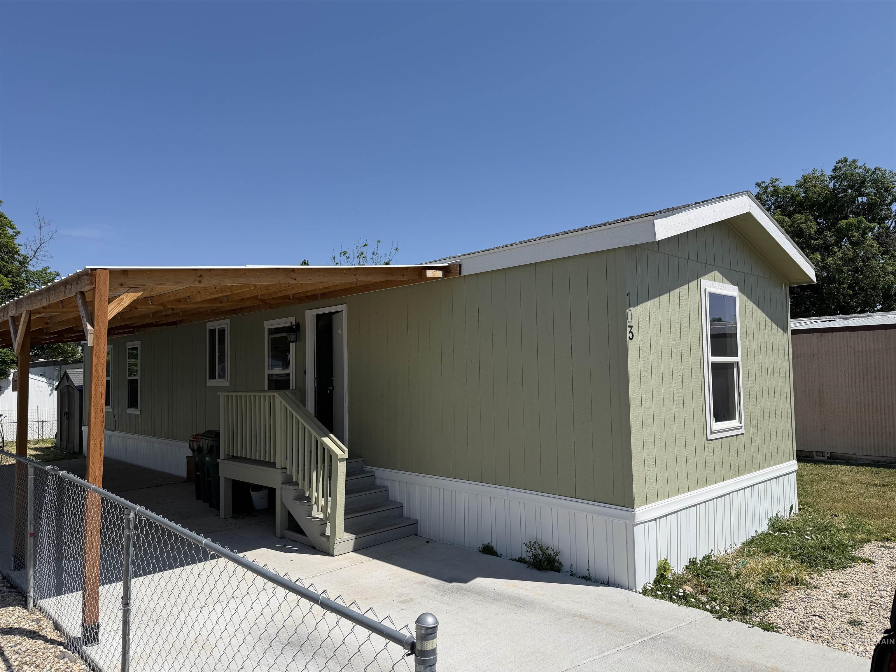 424 Cherry Lane, Meridian, Idaho 83642, 2 Bedrooms, 2 Bathrooms, Residential For Sale, Price $99,900, 98987730
