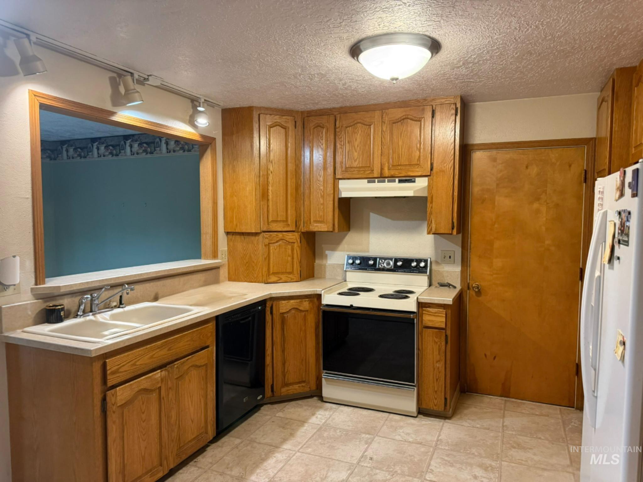 1503 E Dakota Ave, Nampa, Idaho 83686, 4 Bedrooms, 3 Bathrooms, Residential For Sale, Price $460,000, 98987732