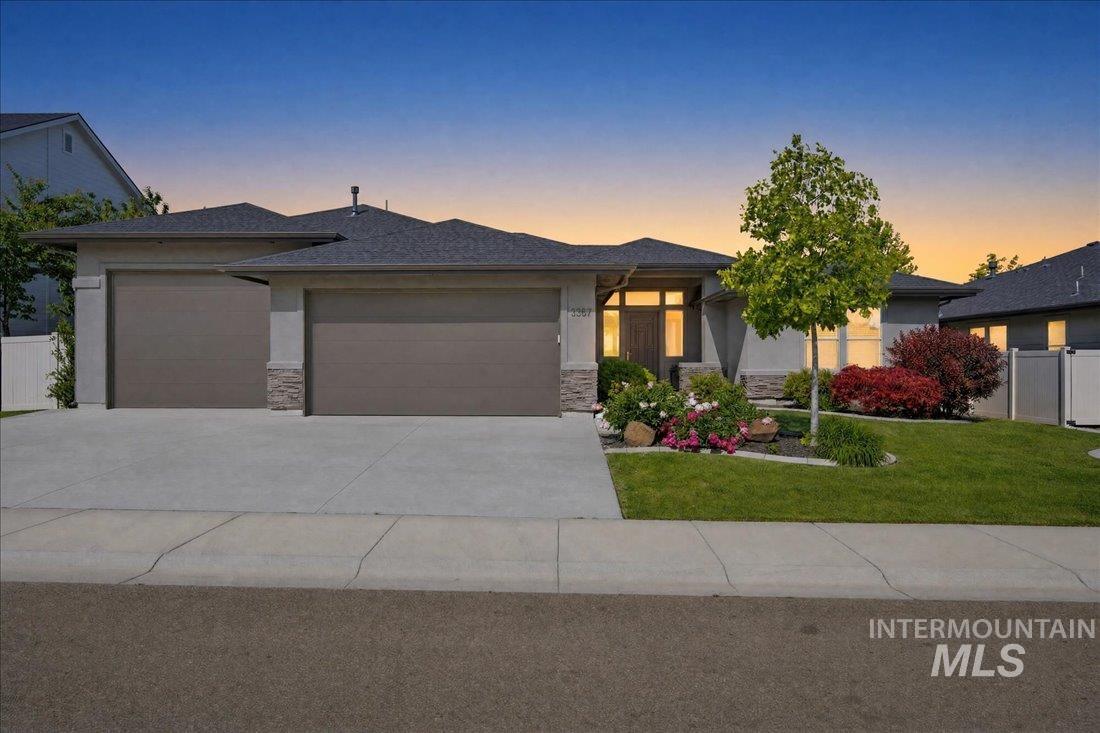 3367 S Lyford Ave., Meridian, Idaho 83642, 4 Bedrooms, 3 Bathrooms, Residential For Sale, Price $892,000, 98987733