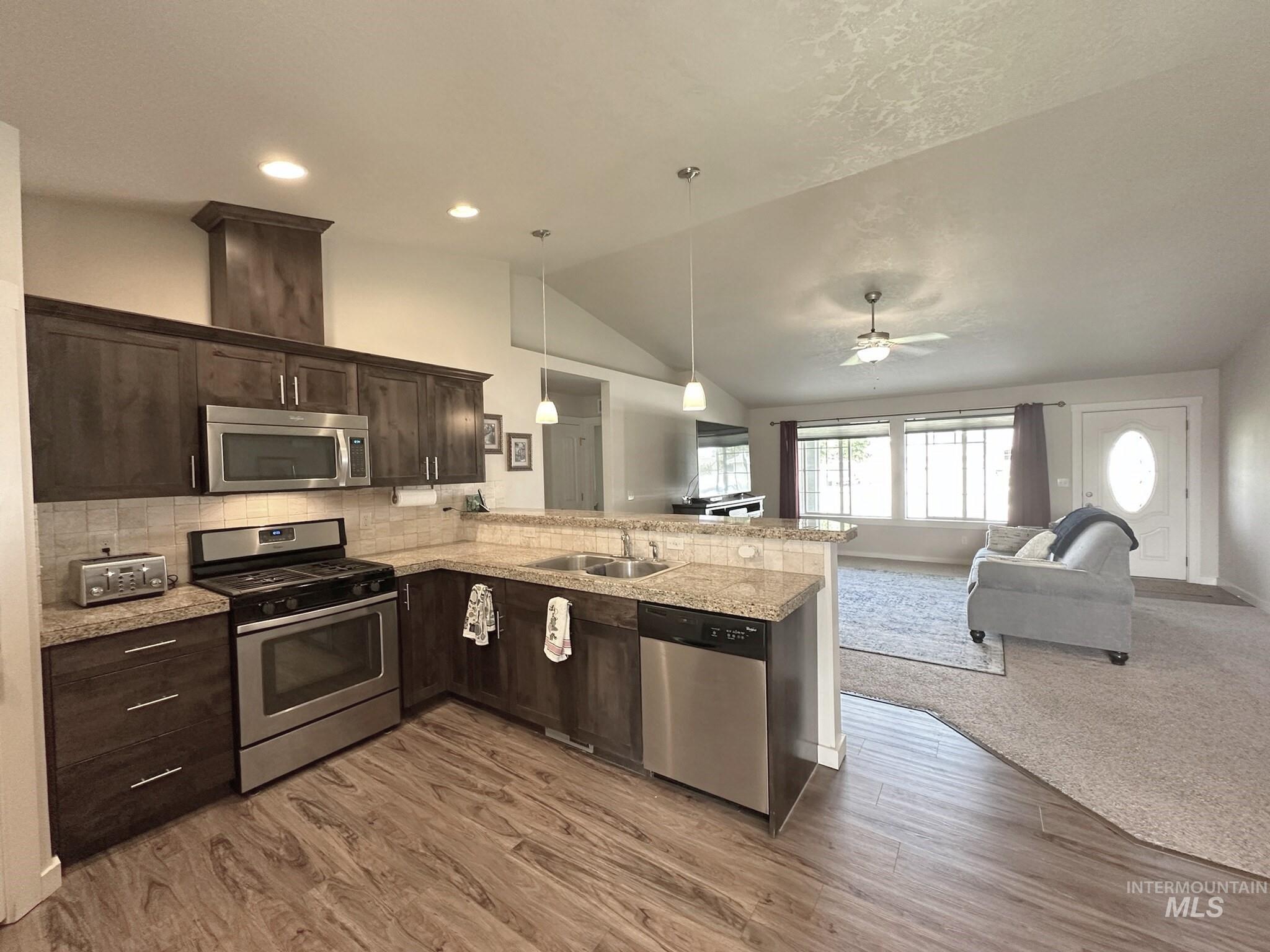 1340 Jakes Drive, Ontario, Oregon 97914, 3 Bedrooms, 2 Bathrooms, Residential For Sale, Price $349,900, 98987735