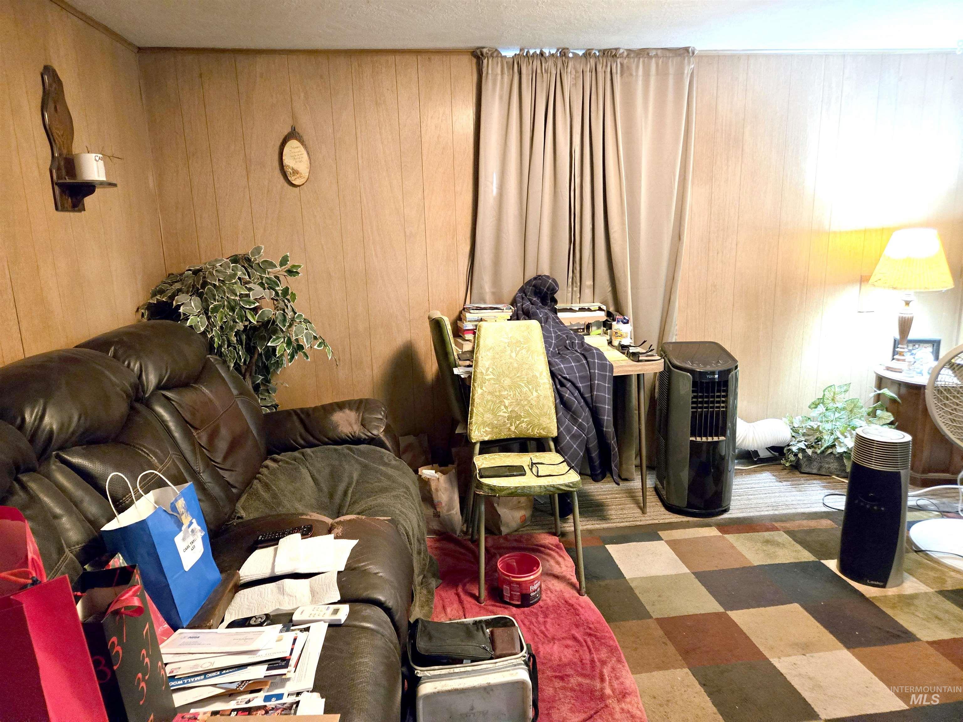 357 6th Ave. N., Twin Falls, Idaho 83301, 2 Bedrooms, 1 Bathroom, Residential Income For Sale, Price $370,000, 98987736