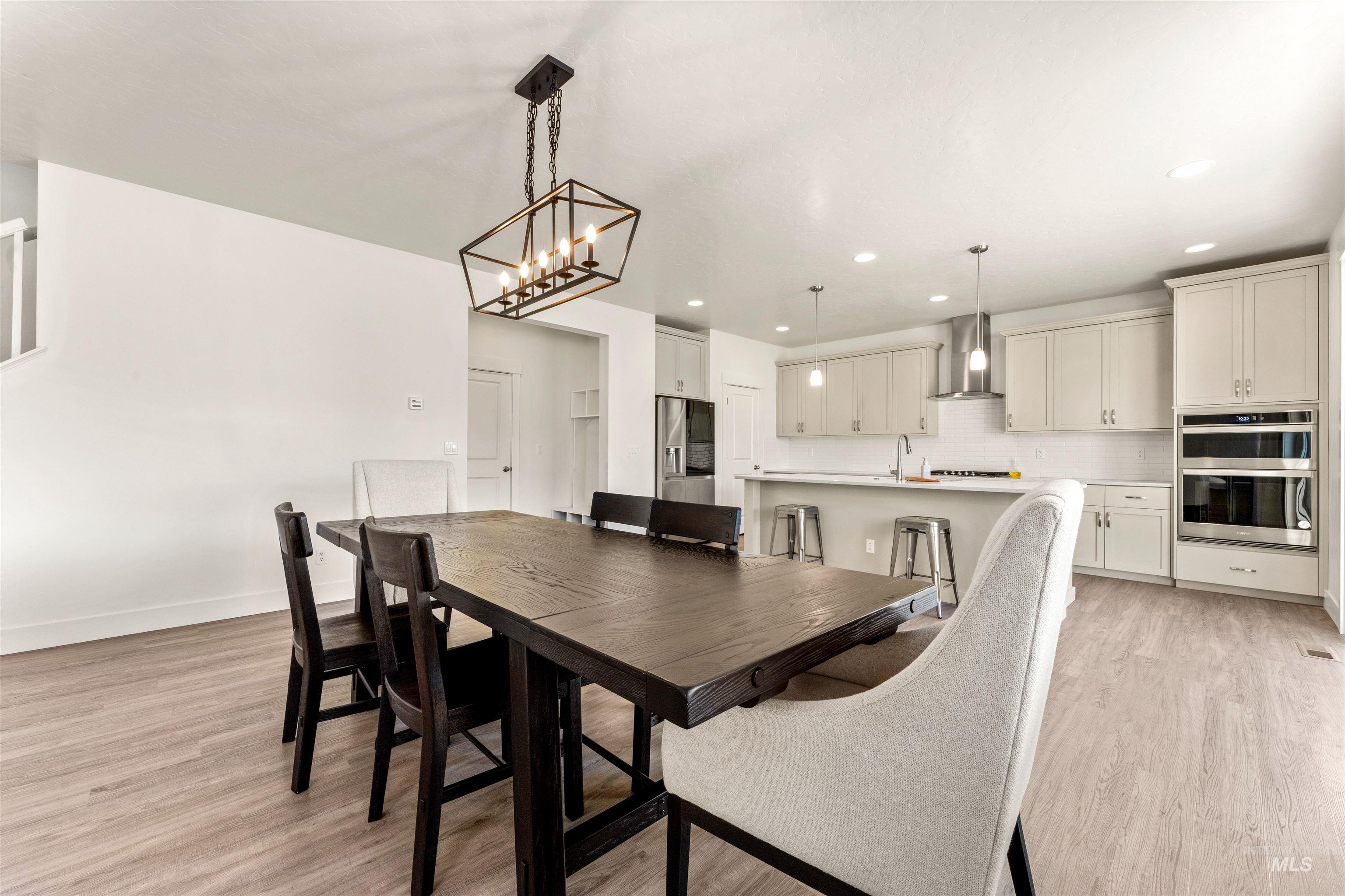 5361 W Avilla Dr., Meridian, Idaho 83646, 4 Bedrooms, 2.5 Bathrooms, Residential For Sale, Price $679,900, 98987739