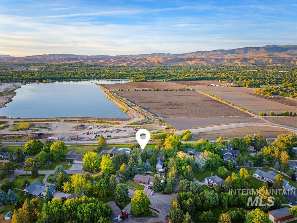 10320 W Whispering Cliffs Dr, Boise, Idaho 83704, 5 Bedrooms, 4.5 Bathrooms, Residential For Sale, Price $1,650,000, 98987741