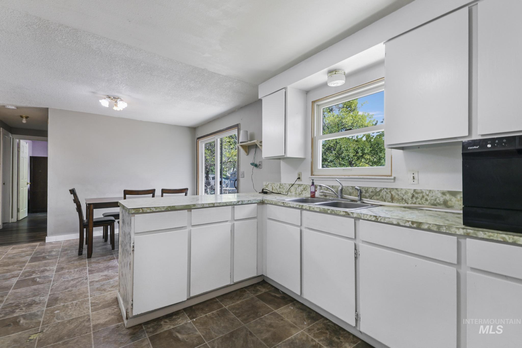 112 Sunset Cir, Buhl, Idaho 83316, 3 Bedrooms, 1.5 Bathrooms, Residential For Sale, Price $255,000, 98987742