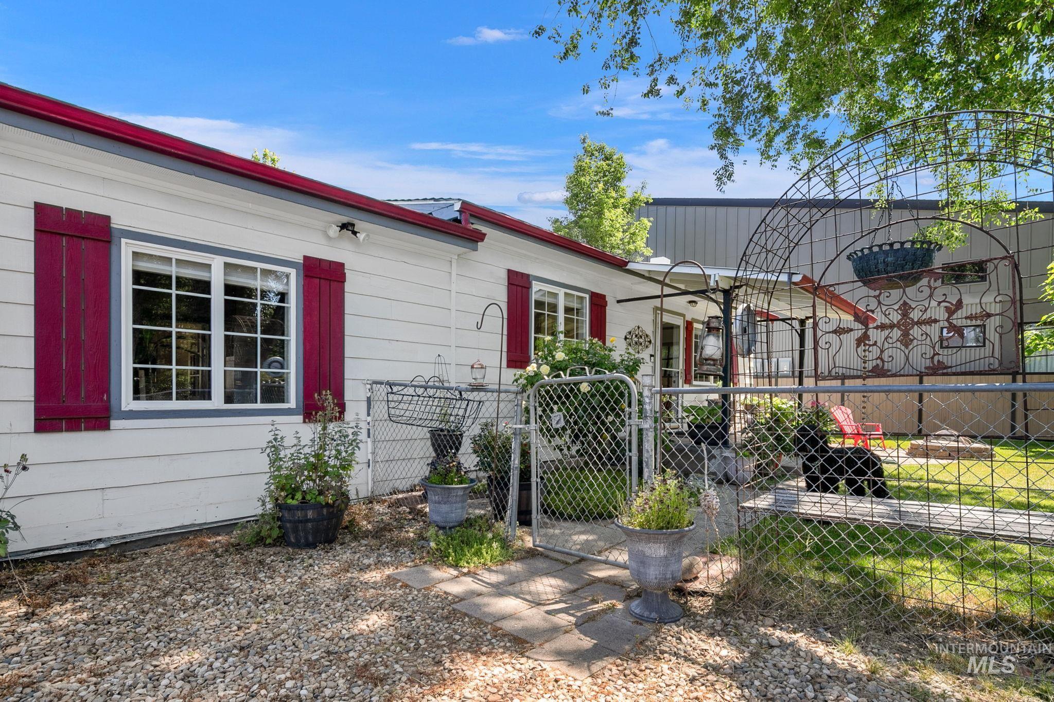 2152 E State Street, Eagle, Idaho 83616, 3 Bedrooms, 1.5 Bathrooms, Residential For Sale, Price $975,000, 98987746