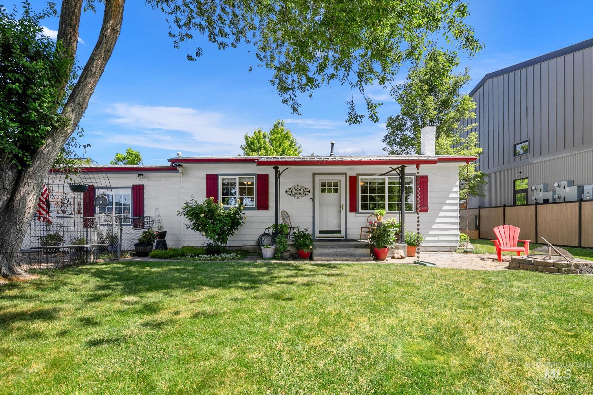 2152 E State Street, Eagle, Idaho 83616, 3 Bedrooms, 1.5 Bathrooms, Residential For Sale, Price $975,000, 98987746
