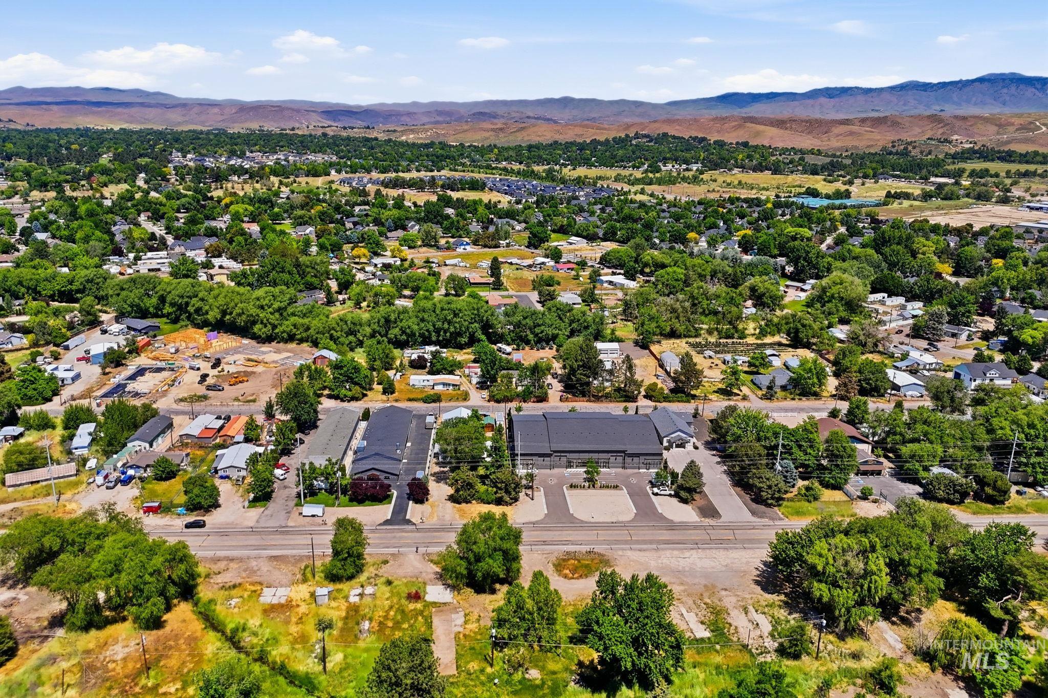 2152 E State Street, Eagle, Idaho 83616, 3 Bedrooms, 1.5 Bathrooms, Residential For Sale, Price $975,000, 98987746