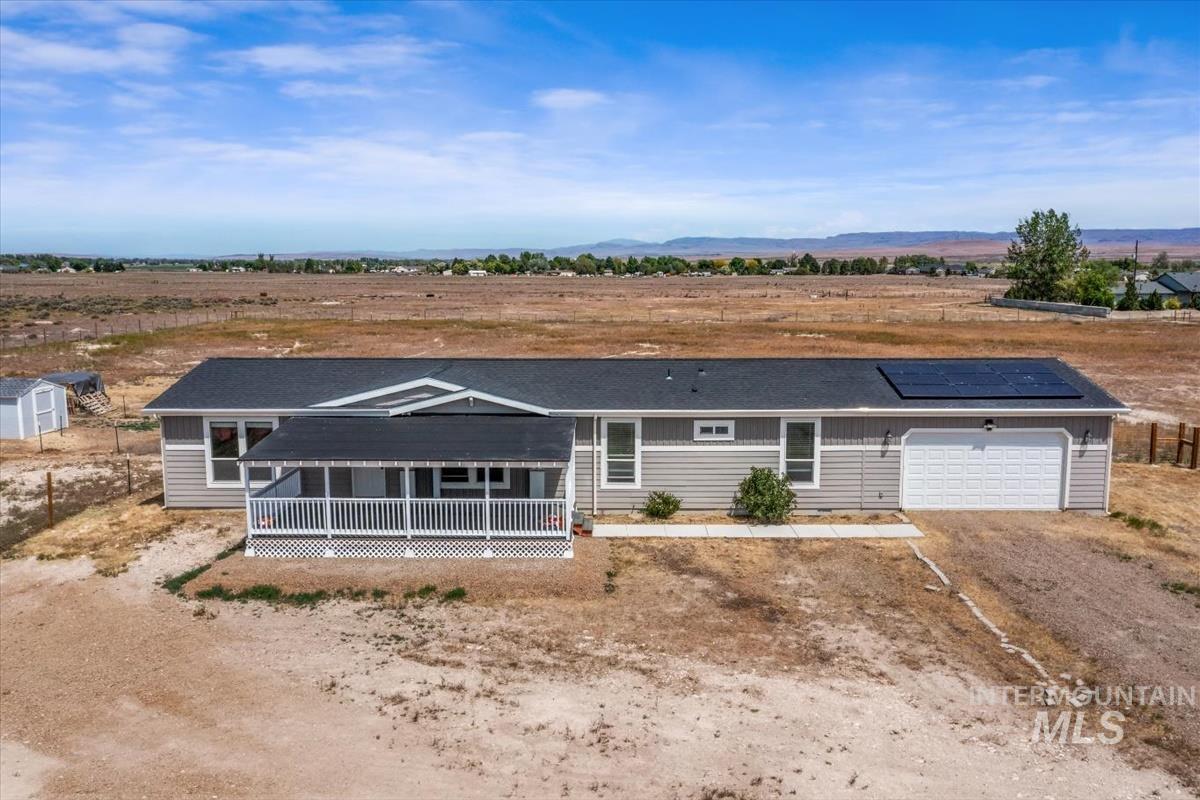 2200 SE Lone Star Dr, Mountain Home, Idaho 83647, 4 Bedrooms, 2 Bathrooms, Residential For Sale, Price $524,900, 98987747