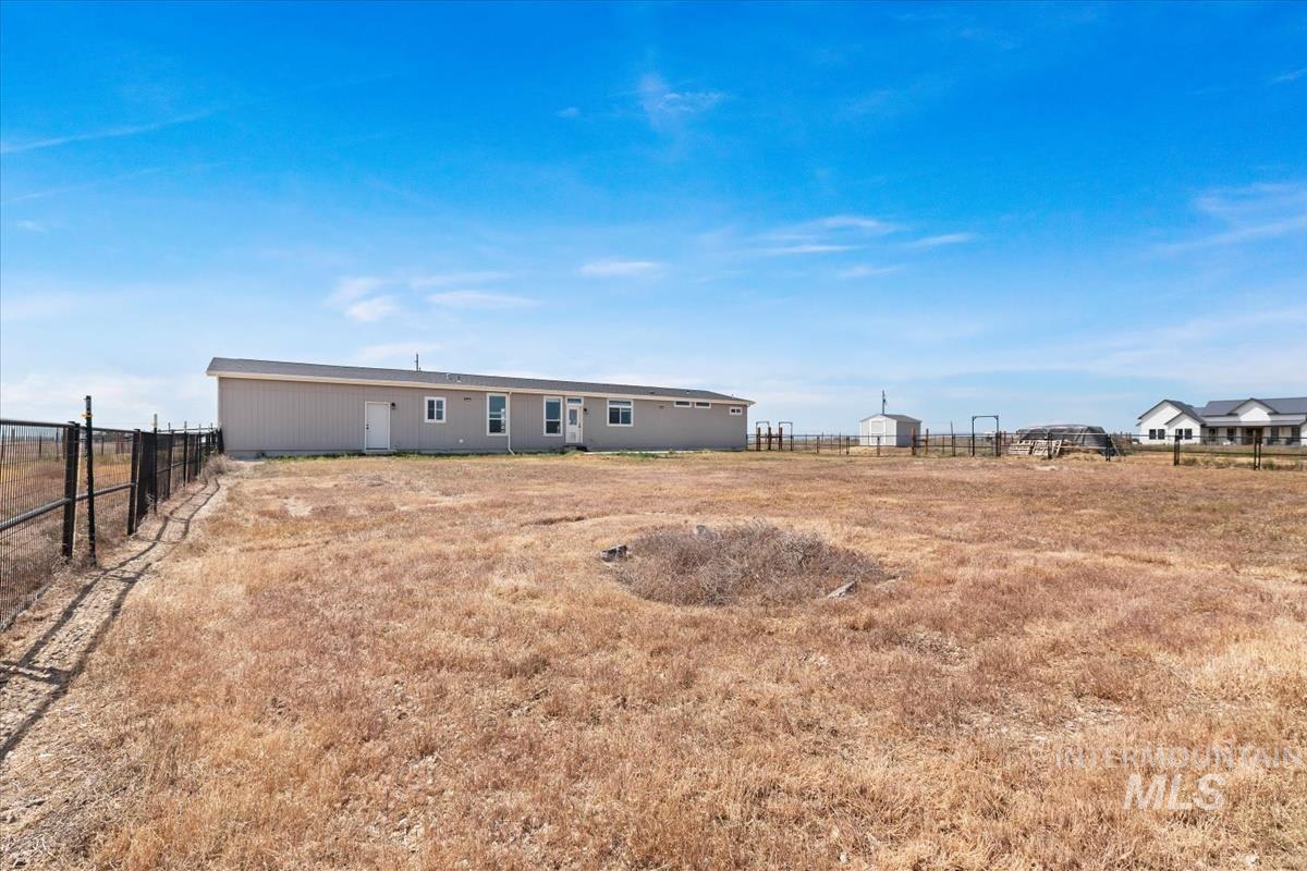 2200 SE Lone Star Dr, Mountain Home, Idaho 83647, 4 Bedrooms, 2 Bathrooms, Residential For Sale, Price $524,900, 98987747