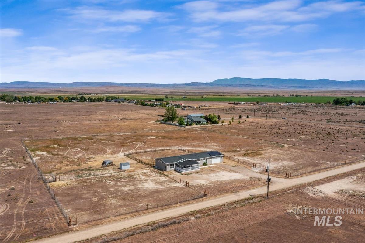 2200 SE Lone Star Dr, Mountain Home, Idaho 83647, 4 Bedrooms, 2 Bathrooms, Residential For Sale, Price $524,900, 98987747