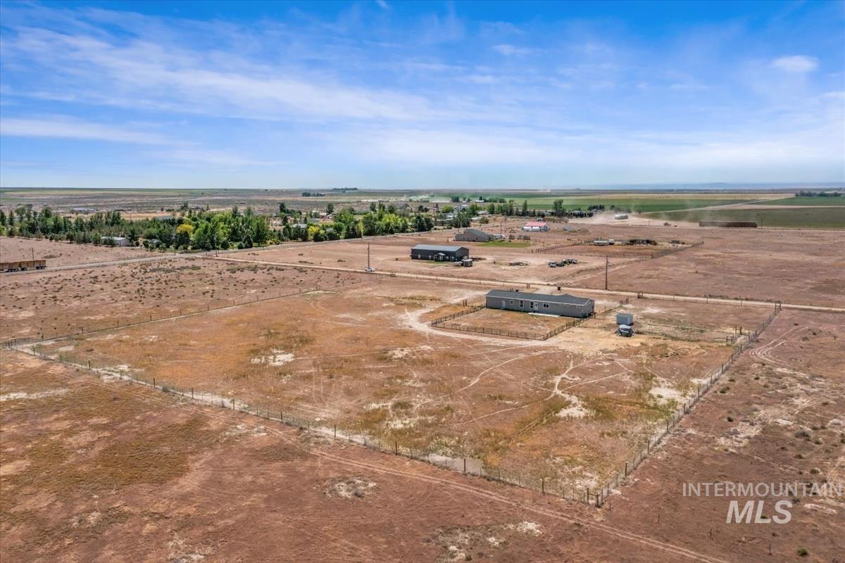 2200 SE Lone Star Dr, Mountain Home, Idaho 83647, 4 Bedrooms, 2 Bathrooms, Residential For Sale, Price $524,900, 98987747
