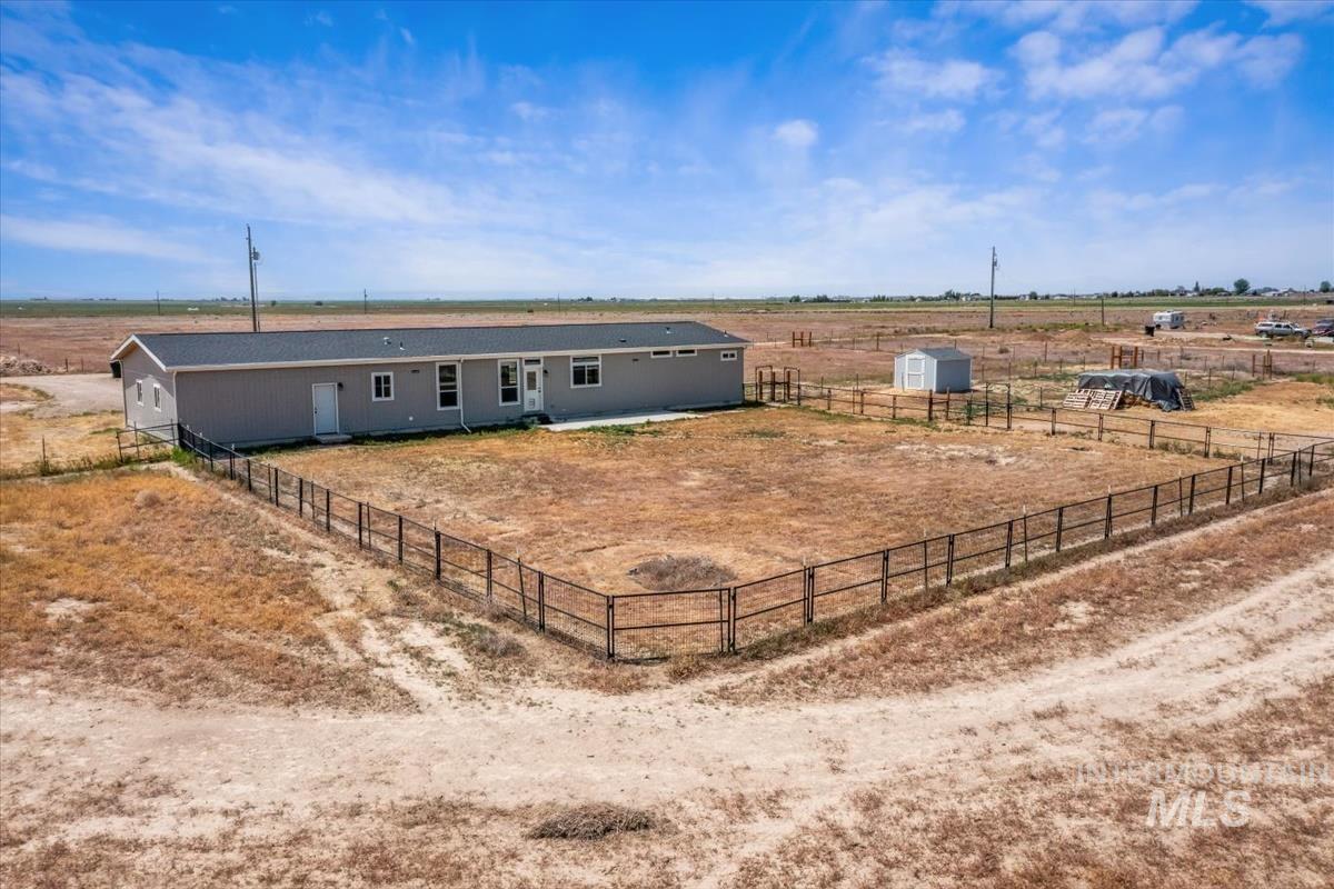 2200 SE Lone Star Dr, Mountain Home, Idaho 83647, 4 Bedrooms, 2 Bathrooms, Residential For Sale, Price $524,900, 98987747