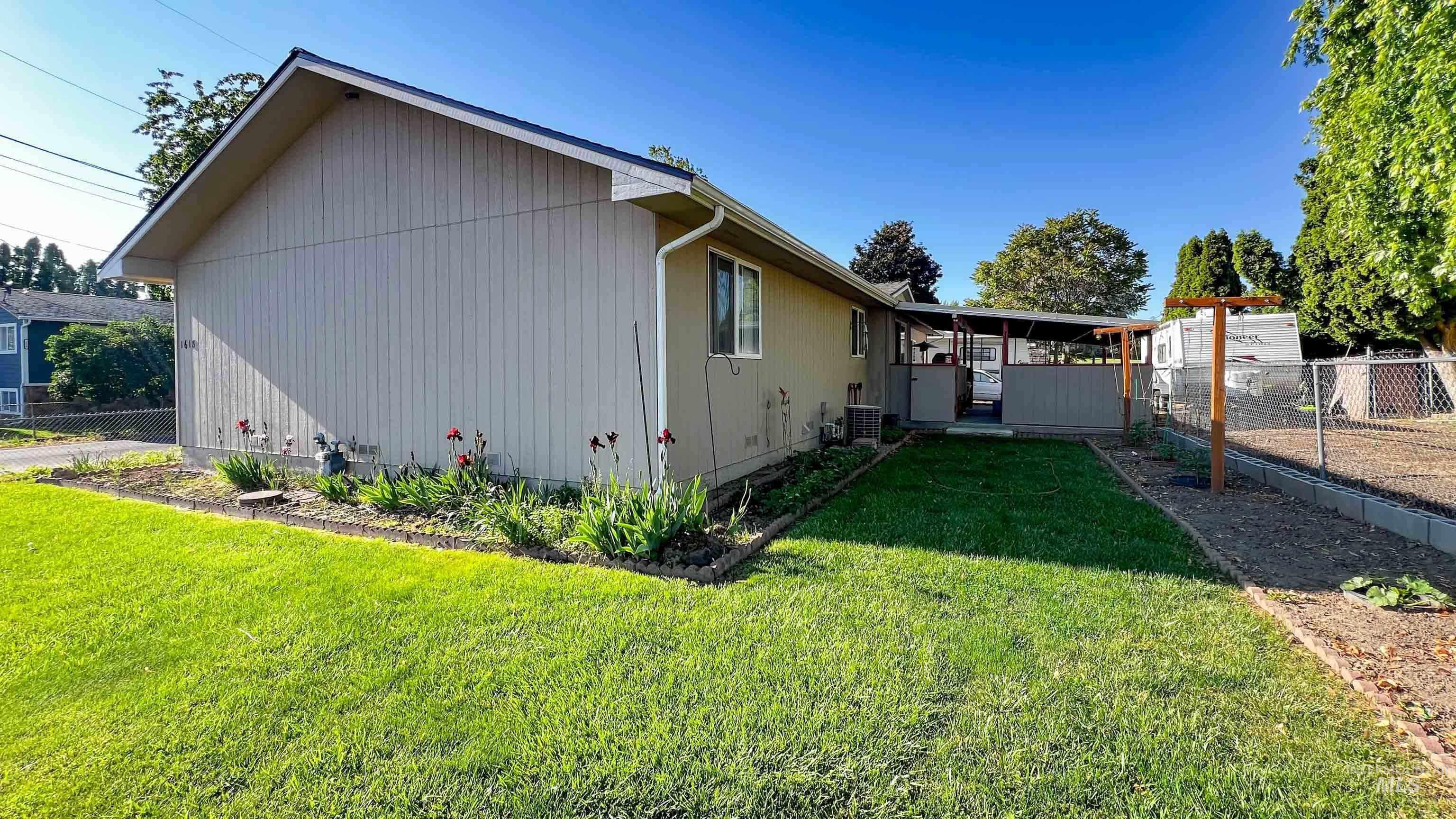 1618 Burrell Ave, Lewiston, Idaho 83501, 3 Bedrooms, 2 Bathrooms, Residential For Sale, Price $359,500, 98987748