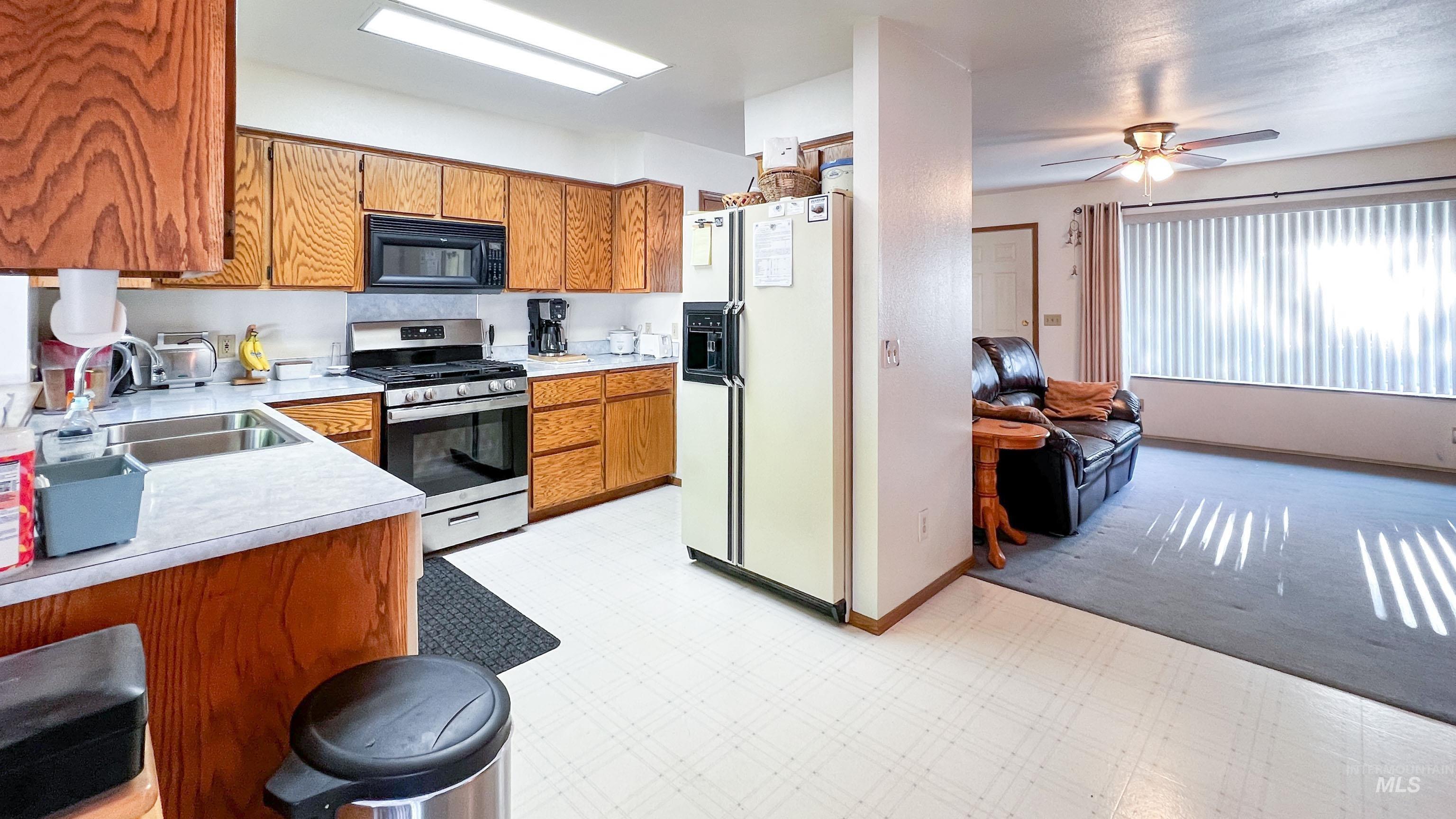 1618 Burrell Ave, Lewiston, Idaho 83501, 3 Bedrooms, 2 Bathrooms, Residential For Sale, Price $359,500, 98987748