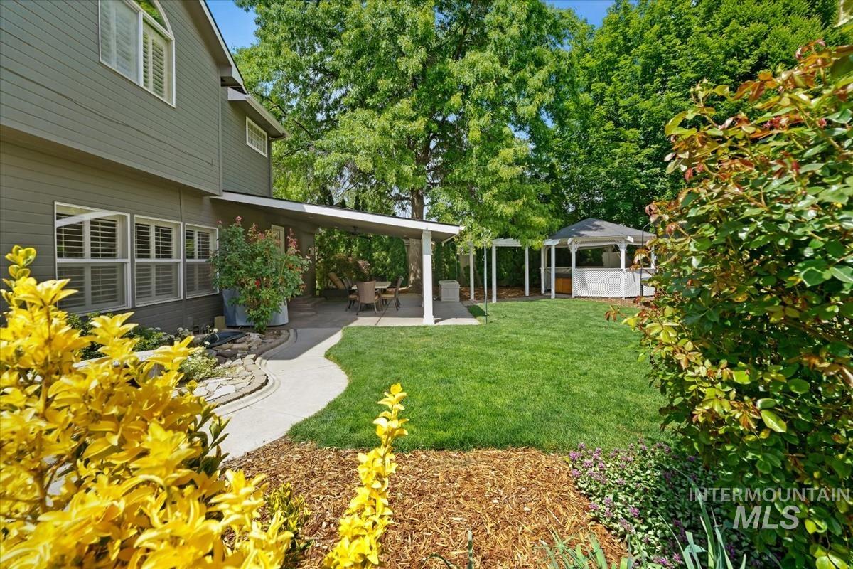 5804 N Applebrook Way, Boise, Idaho 83713, 4 Bedrooms, 3 Bathrooms, Residential For Sale, Price $559,900, 98987750