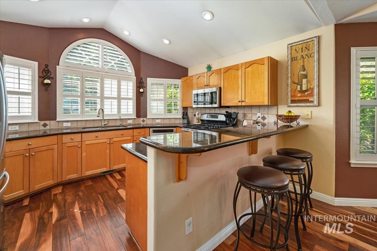 5804 N Applebrook Way, Boise, Idaho 83713, 4 Bedrooms, 3 Bathrooms, Residential For Sale, Price $559,900, 98987750