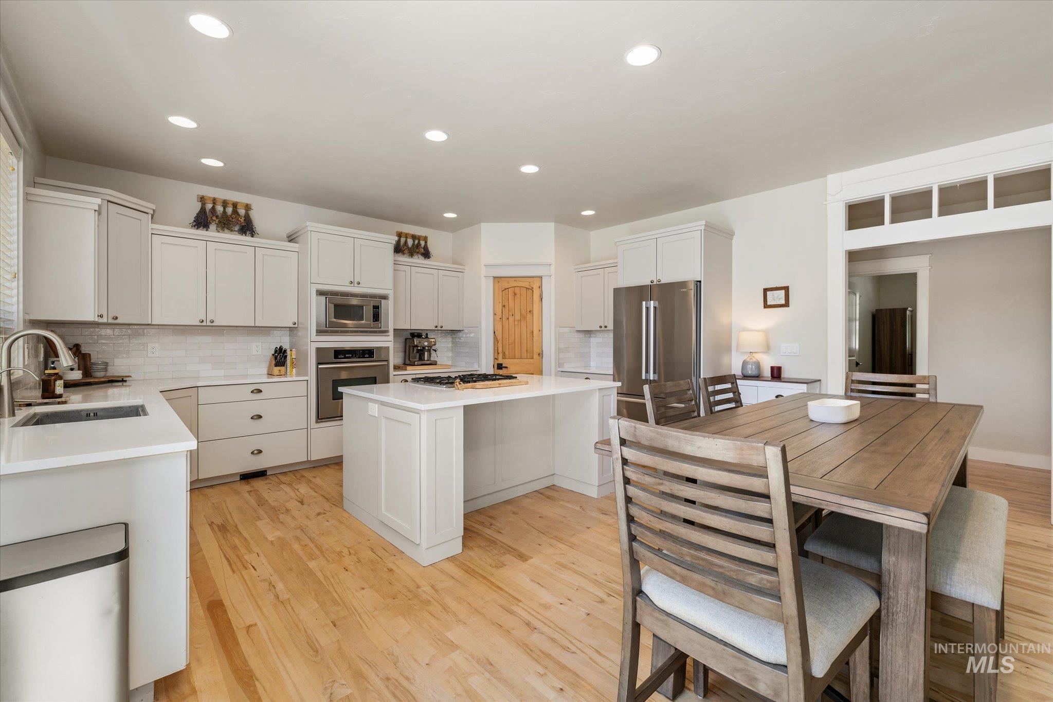 13164 N Town Ridge Rd, Boise, Idaho 83714, 4 Bedrooms, 3.5 Bathrooms, Residential For Sale, Price $895,000, 98987751