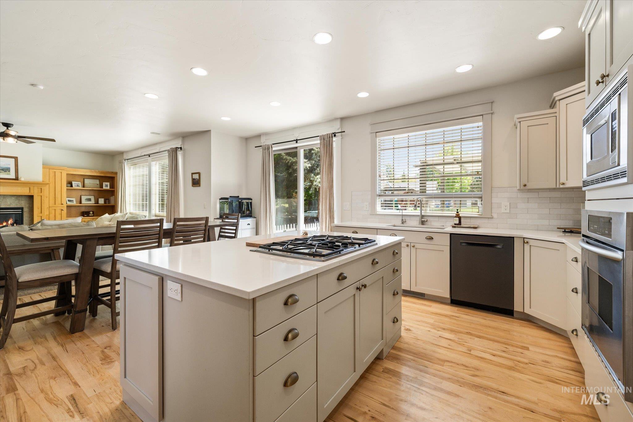 13164 N Town Ridge Rd, Boise, Idaho 83714, 4 Bedrooms, 3.5 Bathrooms, Residential For Sale, Price $895,000, 98987751