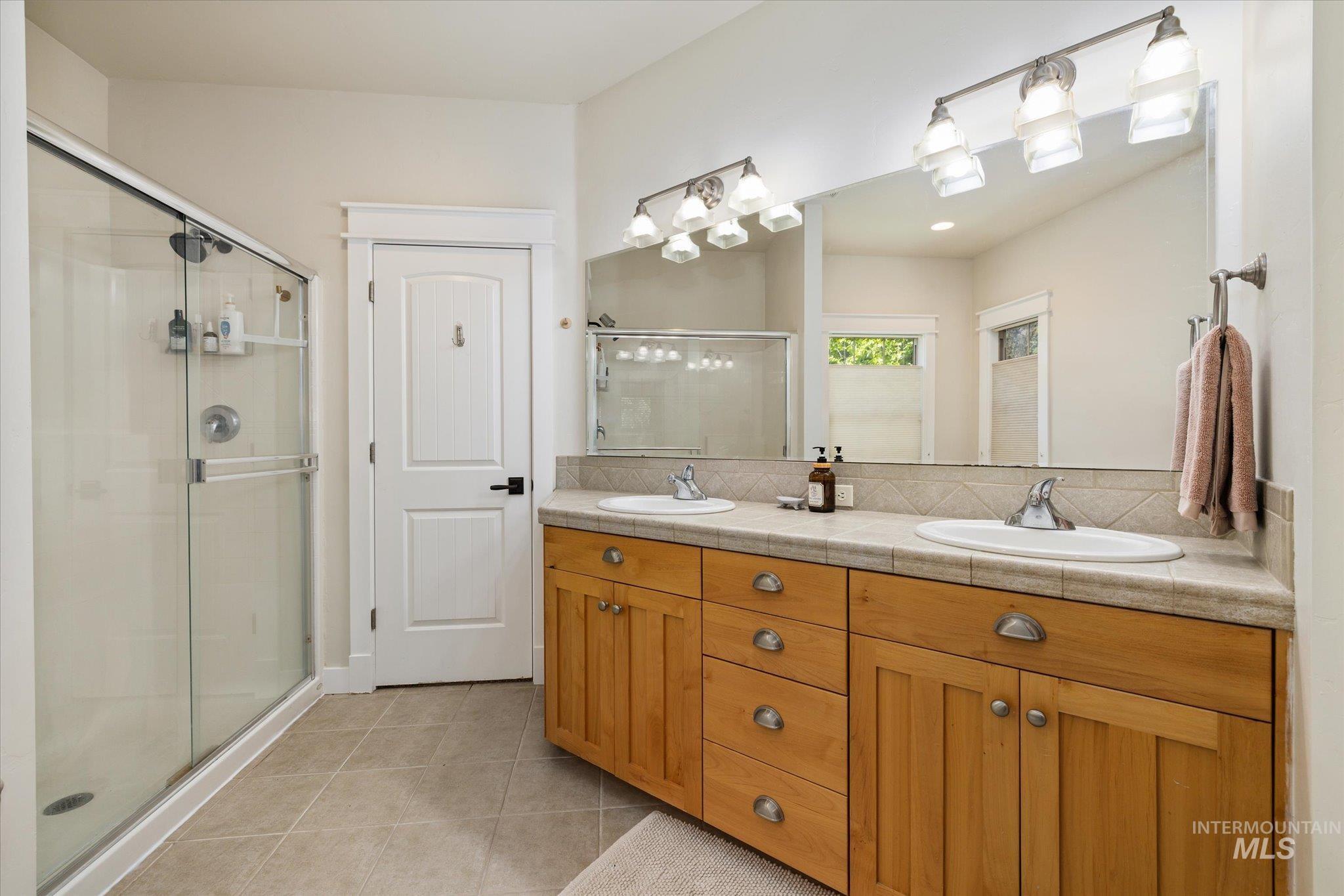 13164 N Town Ridge Rd, Boise, Idaho 83714, 4 Bedrooms, 3.5 Bathrooms, Residential For Sale, Price $895,000, 98987751